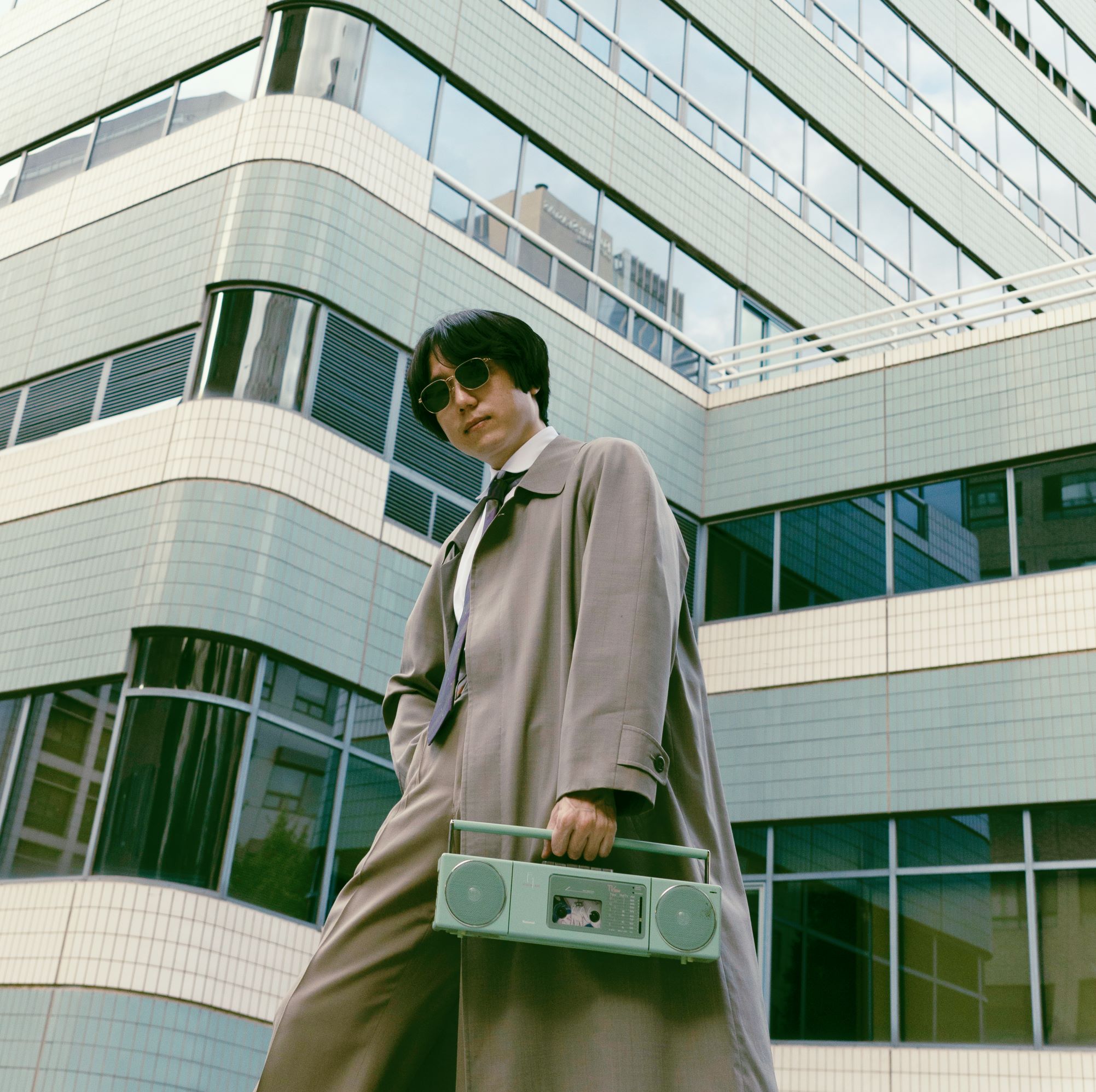Night Tempo、細川たかし映像使用の「北酒場」リエディットMV公開｜Night Tempo