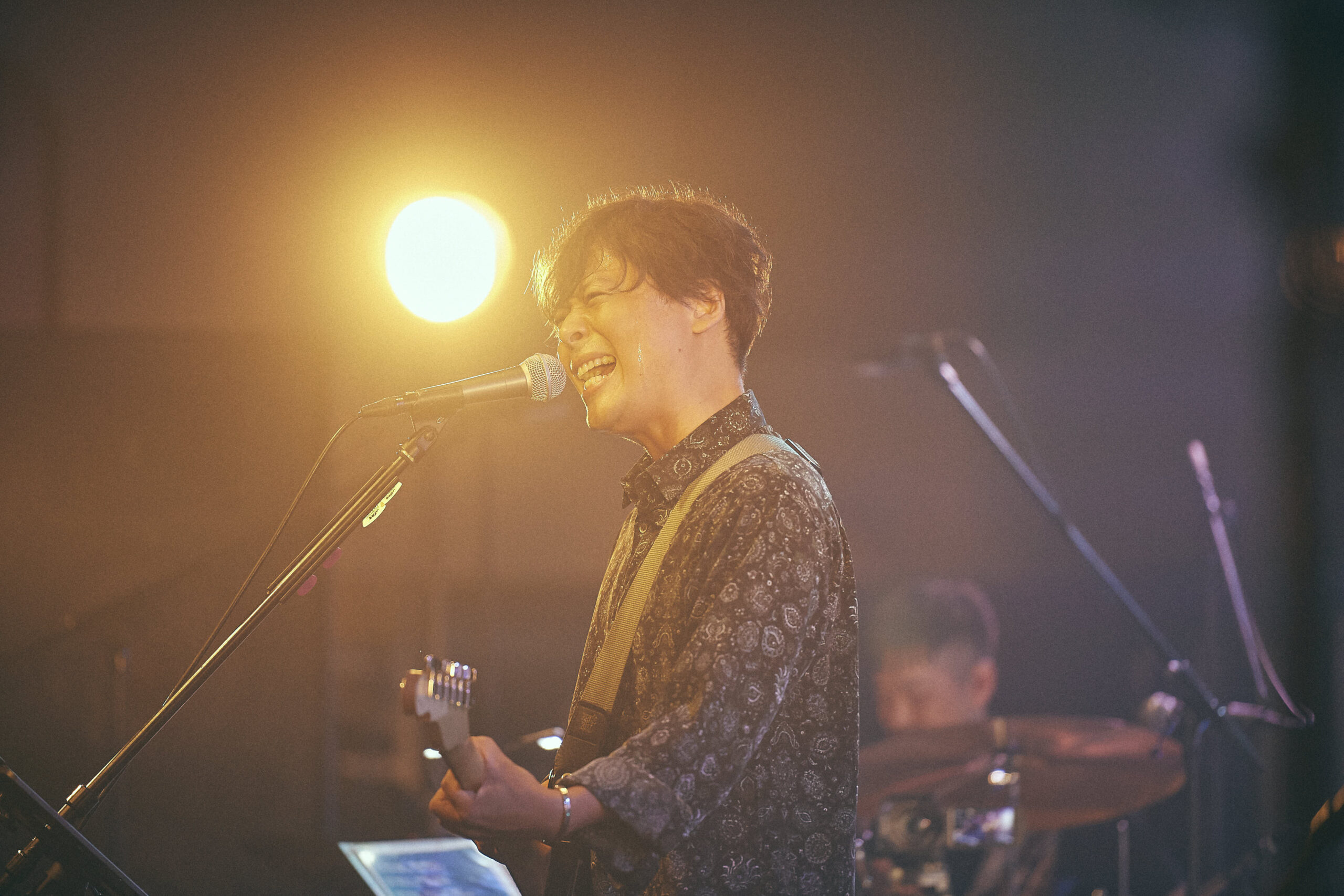 中田裕二「変幻自在」ツアーが映像作品に、弾き語りツアーの音源を収録したCDも同梱｜
