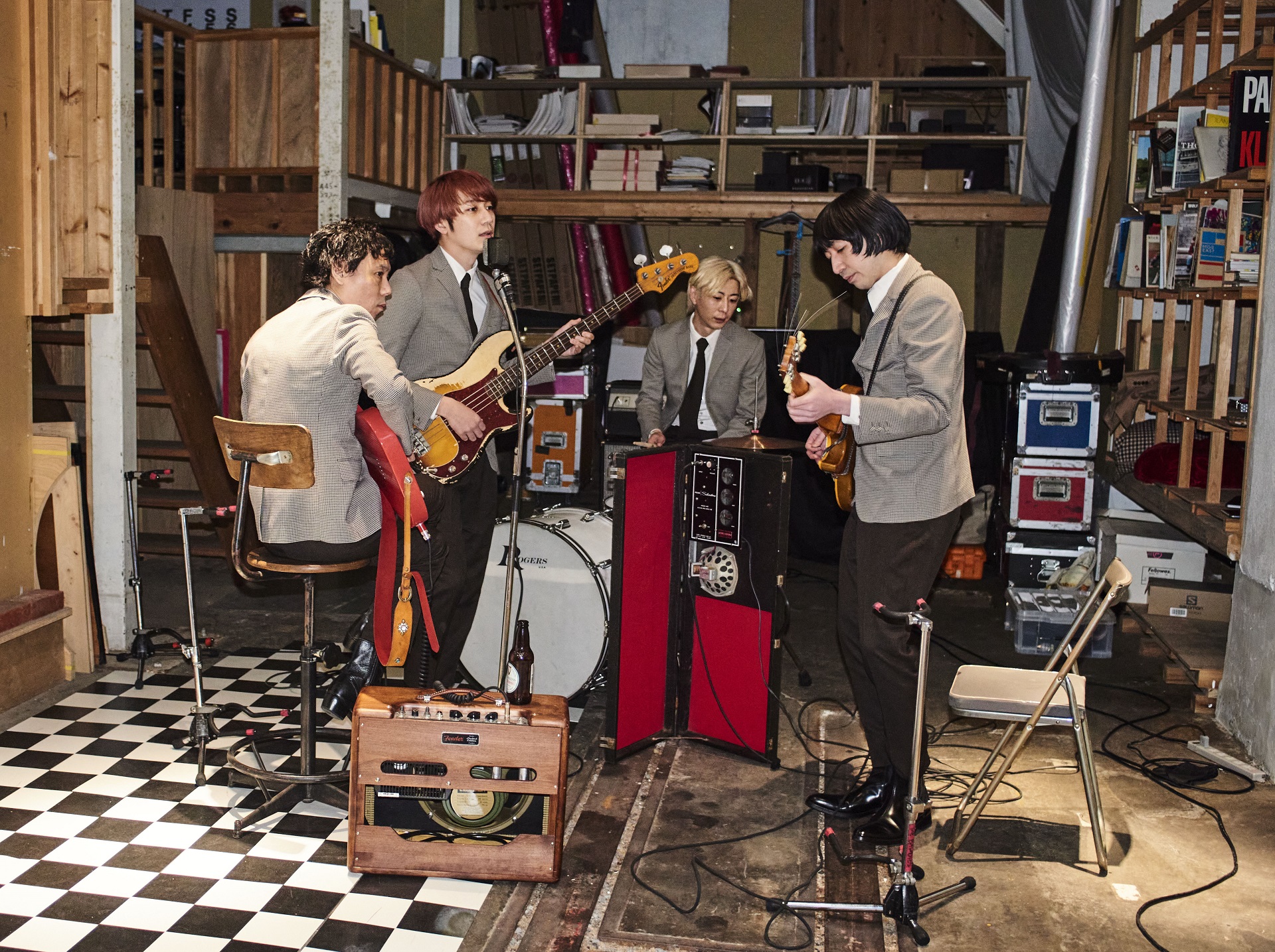 THE BAWDIESが笑って歌い福を呼ぶ、新春イベントを東名阪で開催｜
