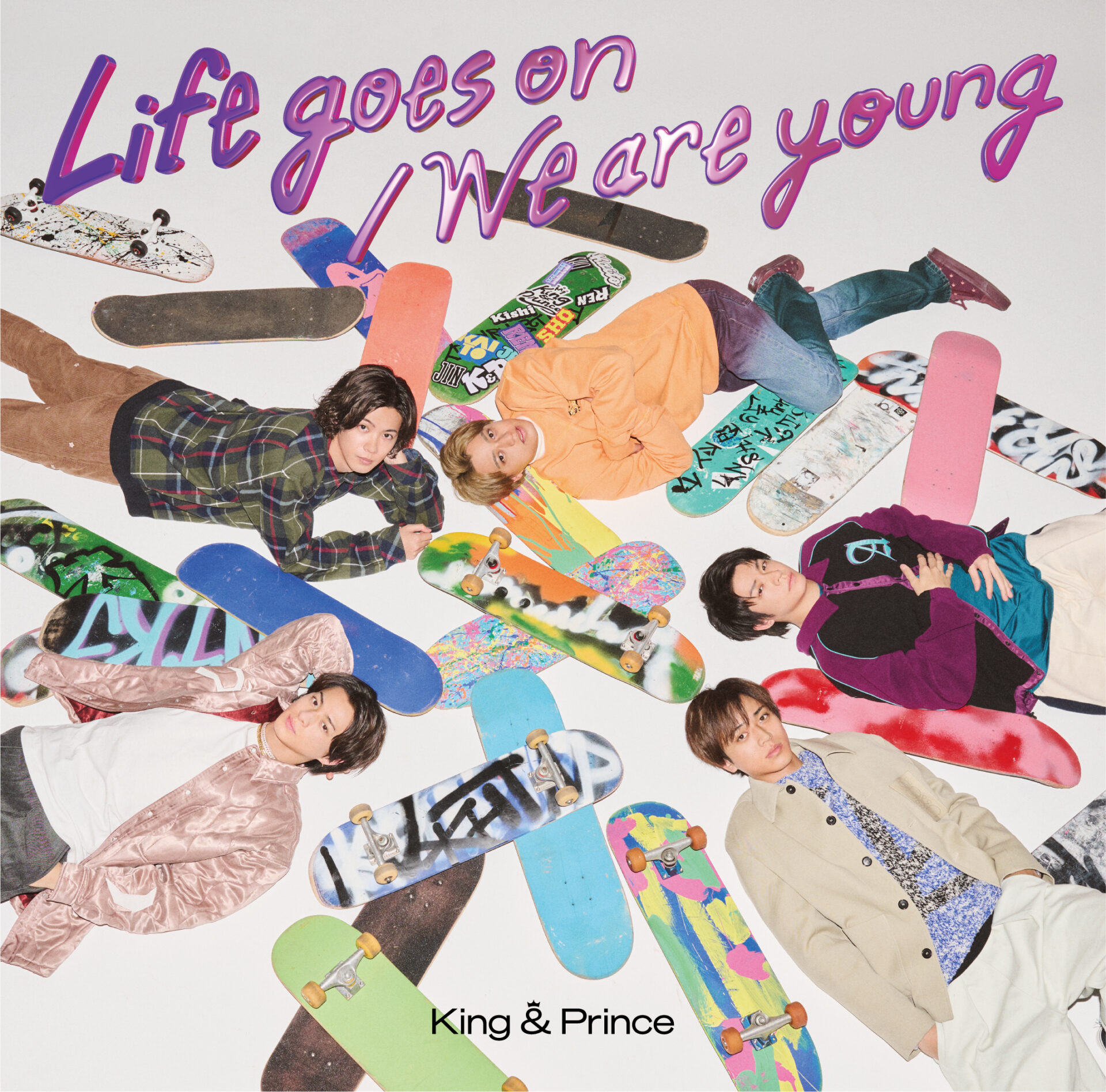 『Life goes on / We are young』通常盤ジャケット