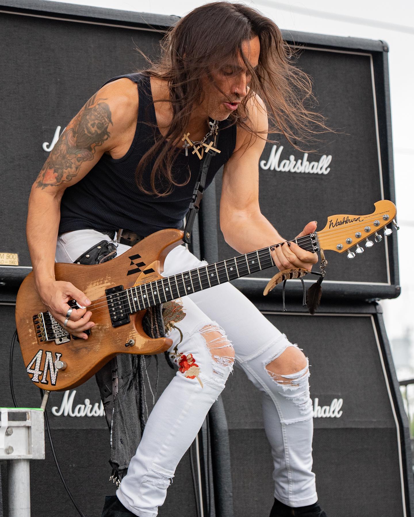 エクストリームのヌーノ・ベッテンコートが音作りに欠かせないペダルを明かす|https://www.facebook.com/extremeband/photos