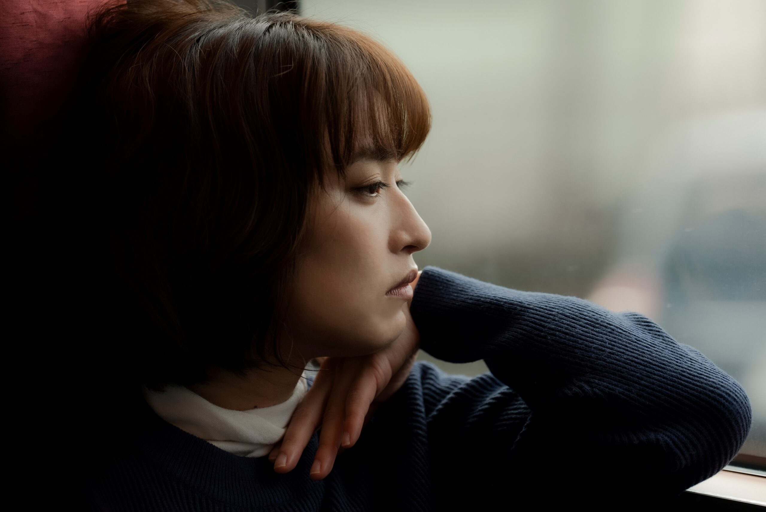 門脇麦が複雑な心情をワンカットで見せる、映画『ほつれる』本編映像解禁｜ⓒ2023「ほつれる」製作委員会＆COMME DES CINÉMAS