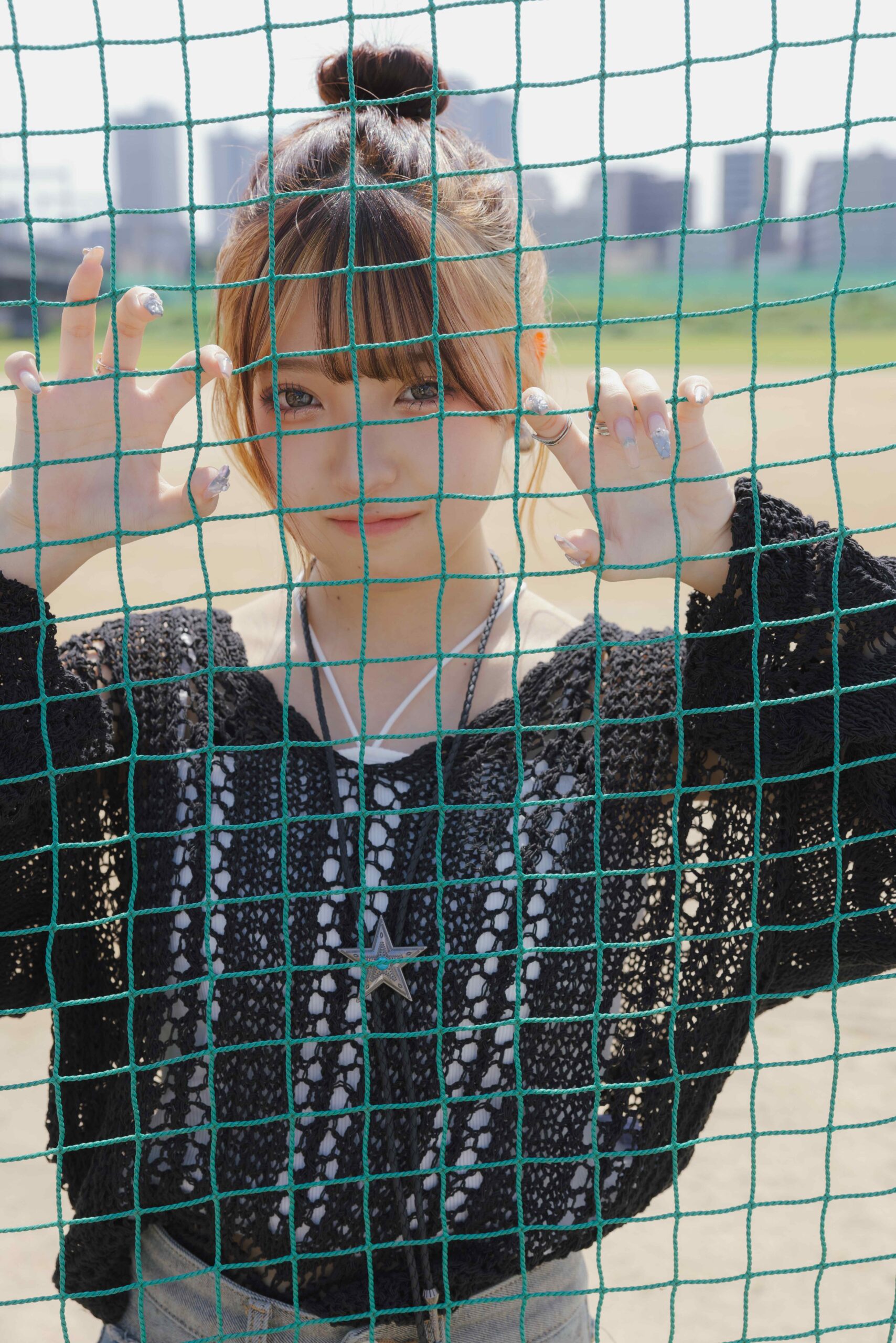 Z世代が選ぶTikToker1位のMINAMI、本日リリースした新曲「ふたつの心」MV公開｜