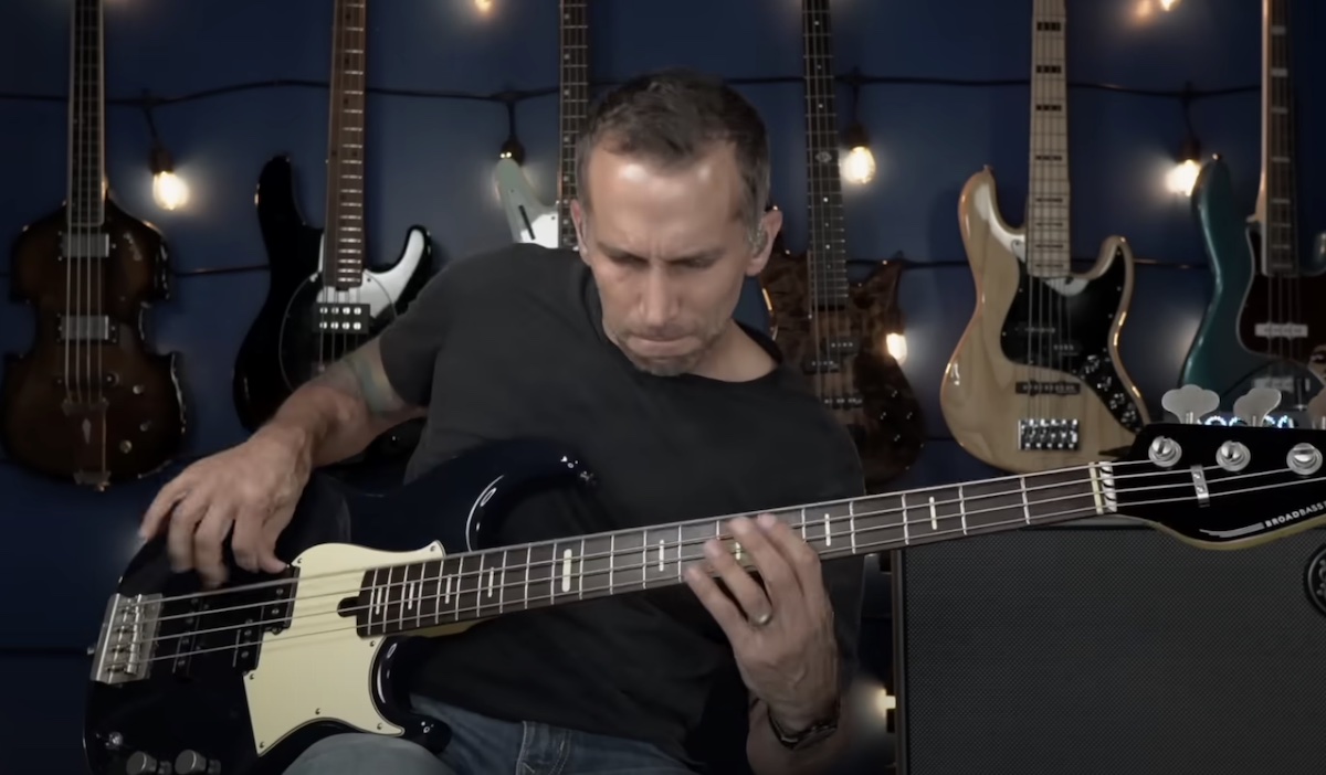 テイラー・スウィフトのベーシストがメタリカの「Blackened」をカバーした動画が話題に｜Metallica Blackened from ...And Justice For All (Bass Cover)