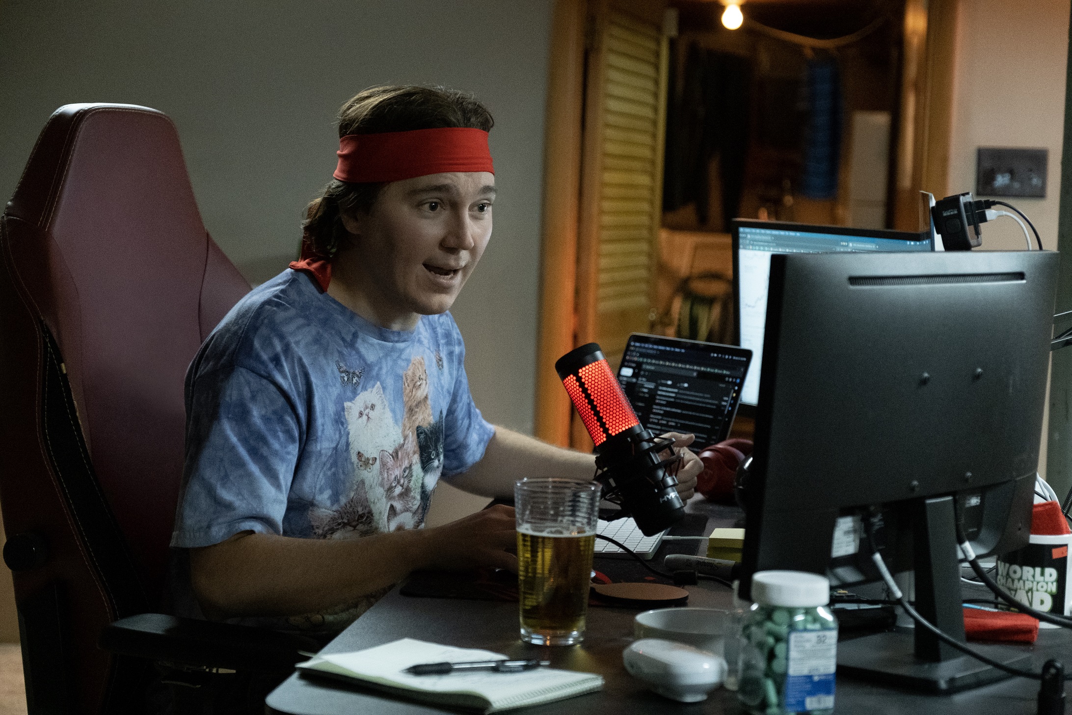 ポール・ダノ主演、“ゲームストップ株騒動”の内幕を描く『ダム・マネー』来年2月公開｜© 2023, BBP Antisocial, LLC. All rights reserved.