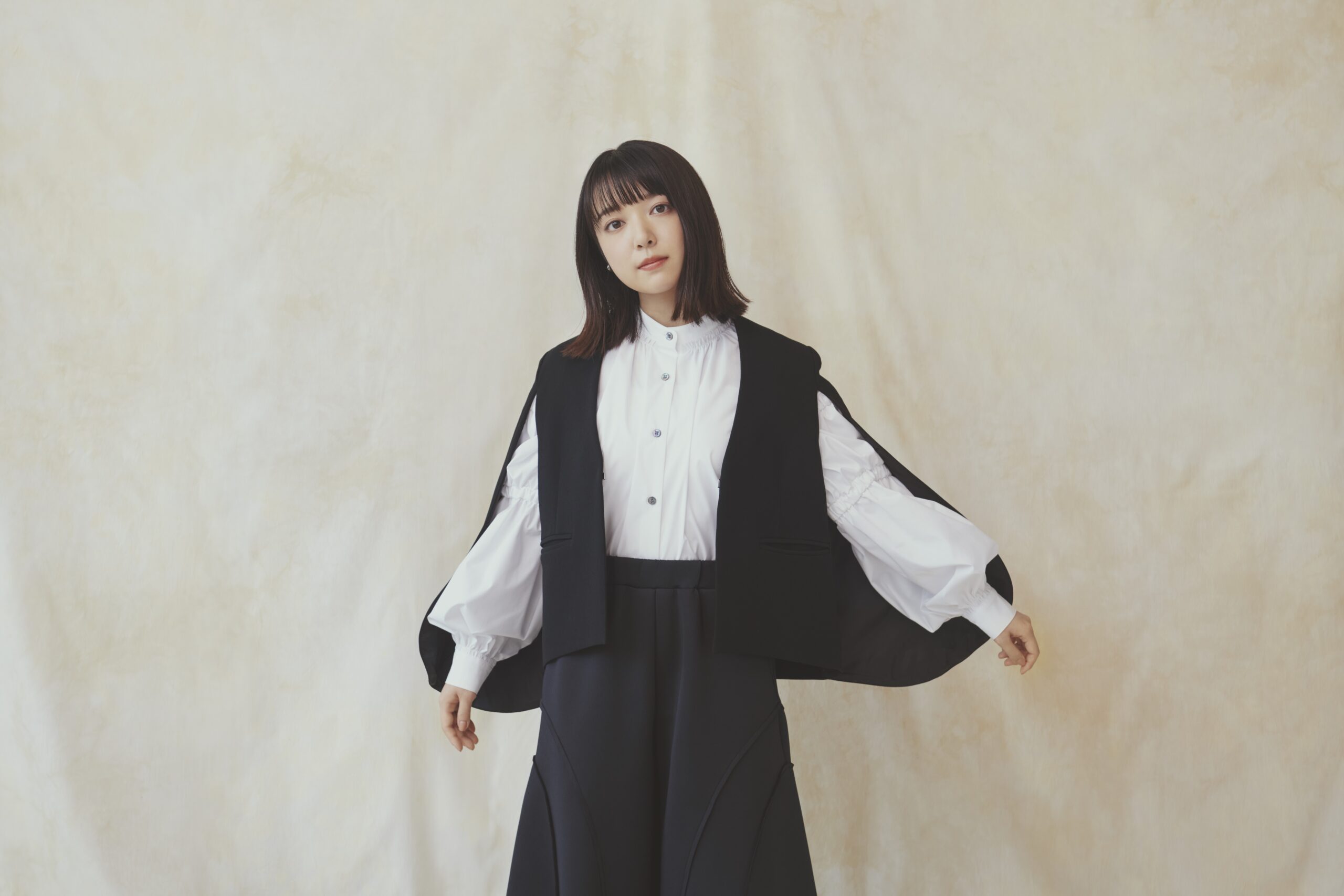 上白石萌音、松本穂香ドラマ『自転しながら公転する』主題歌「Loop」を12月14日配信｜