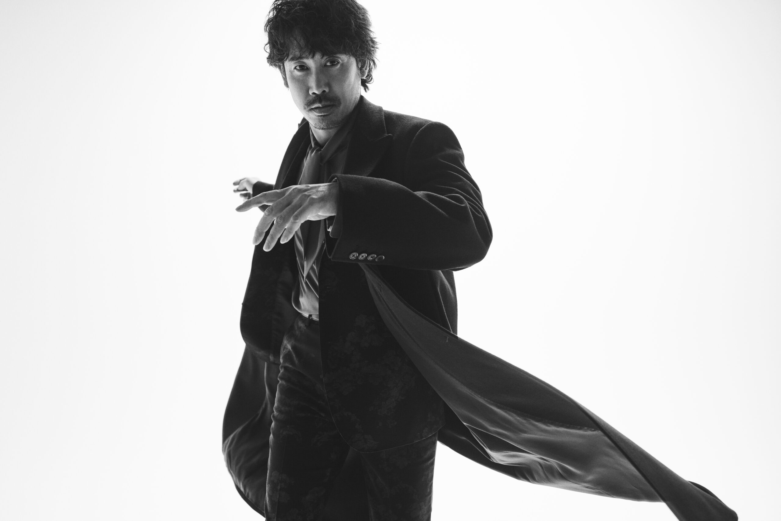 大泉洋が初ベストアルバム『YO OIZUMI ALL TIME BEST』発表、今夜生配信で新曲MV公開｜