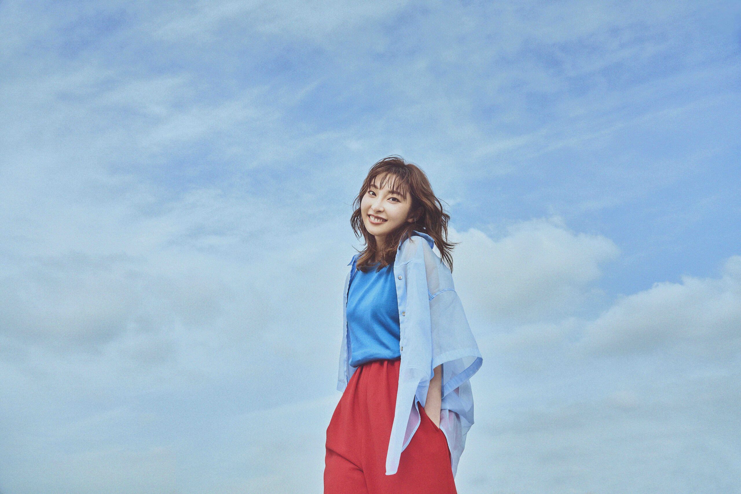 家入レオの最新ツアー横浜公演がライブ映像商品に、3月発売決定＆ジャケット公開｜