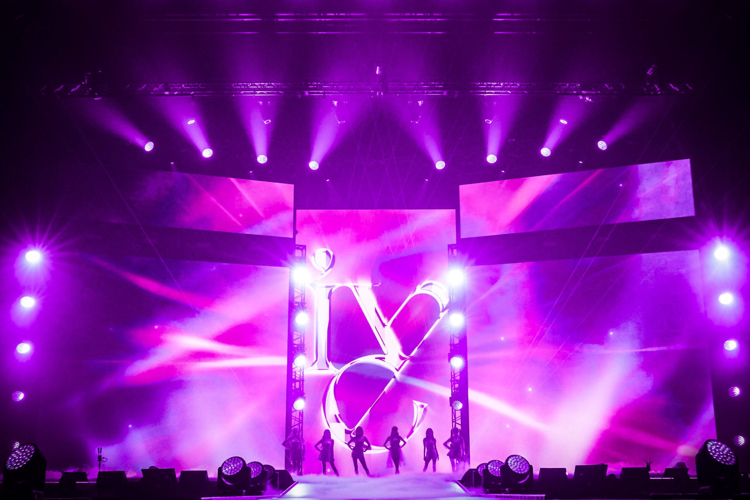IVE初の東京ドーム公演決定、9月に2DAYS「いまよりさらにアップグレードして戻ってくる」｜IVE（撮影：田中聖太郎写真事務所）