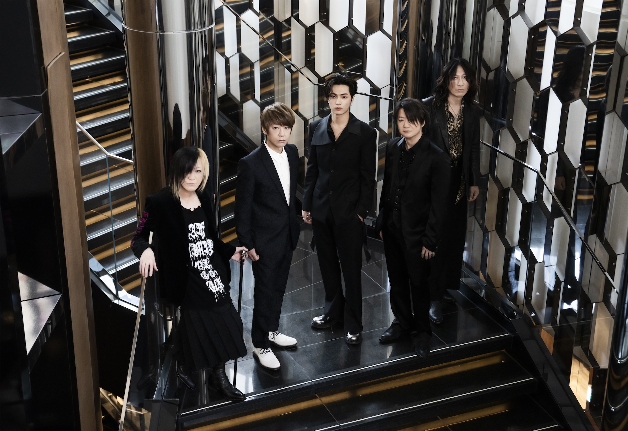 GLAYがENHYPEN・JAYと新曲「whodunit」でコラボ、5月29日リリースのシングルに収録｜GLAY／JAY（ENHYPEN） （C）Loversoul