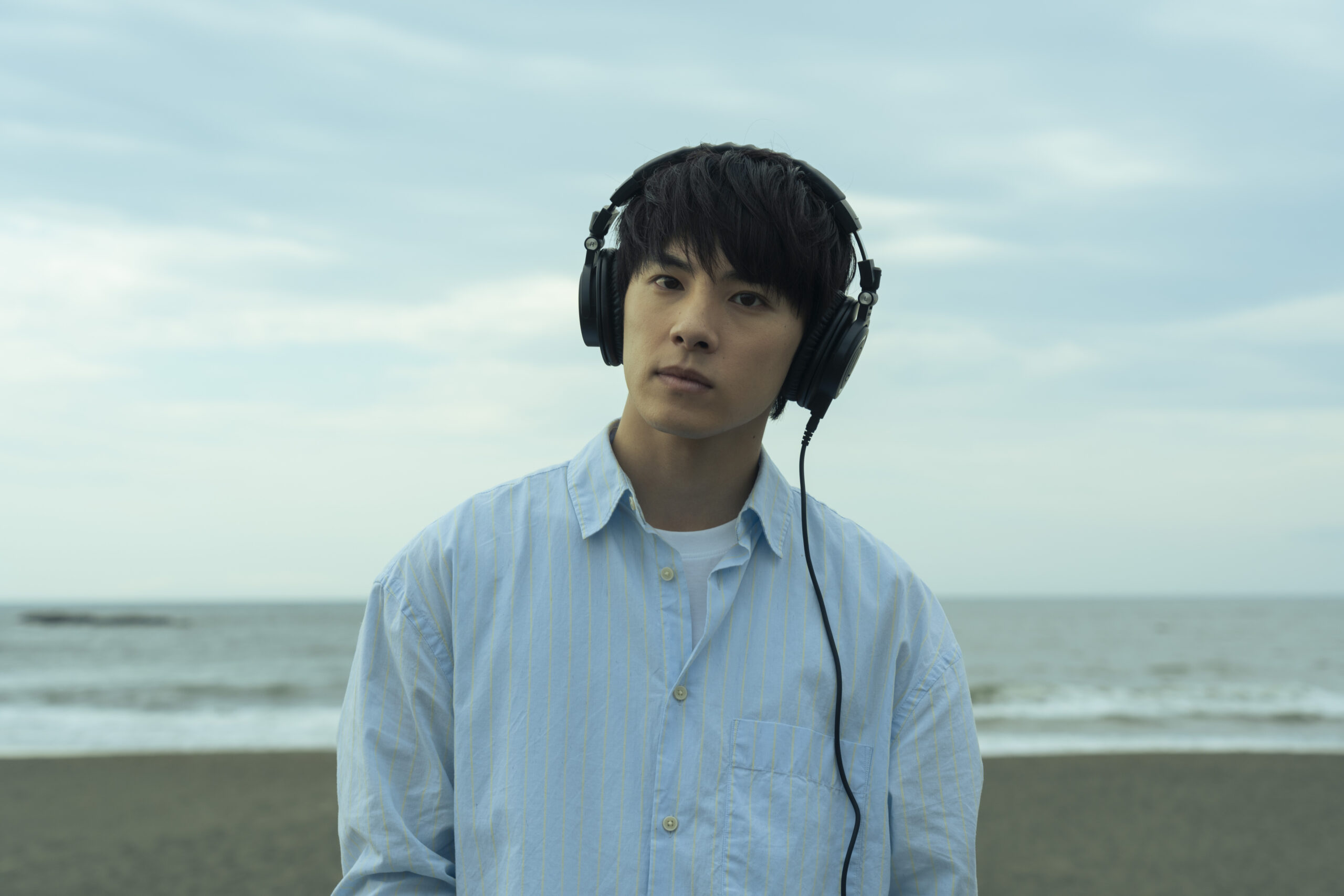 映画『バジーノイズ』オリジナルサントラが明日配信、川西拓実のソロ楽曲は2曲収録｜©︎むつき潤・小学館／「バジーノイズ」製作委員会