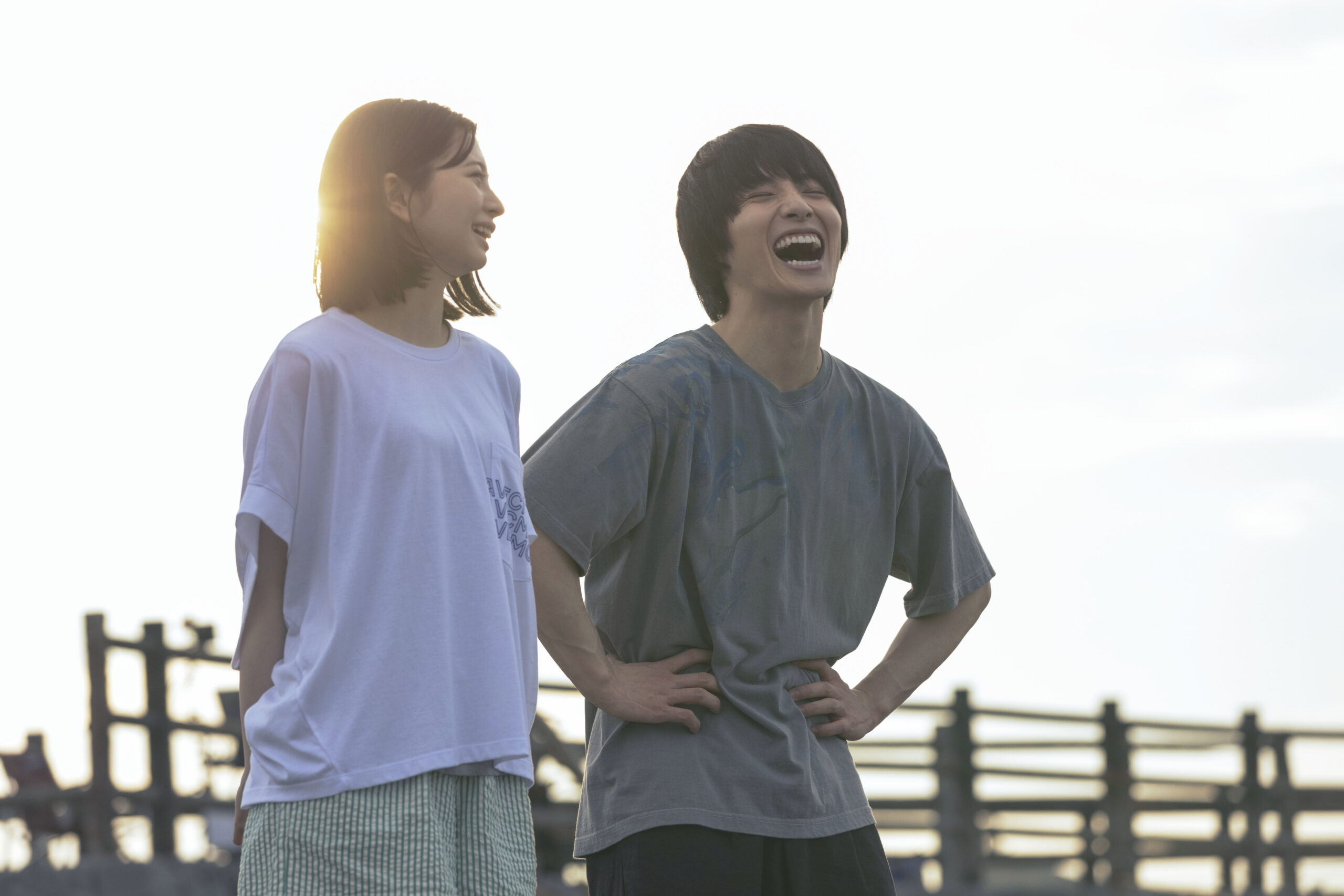 清澄と共に成長していく川西拓実を支える桜田ひより　映画『バジーノイズ』メイキング写真解禁｜©︎むつき潤・小学館／「バジーノイズ」製作委員会