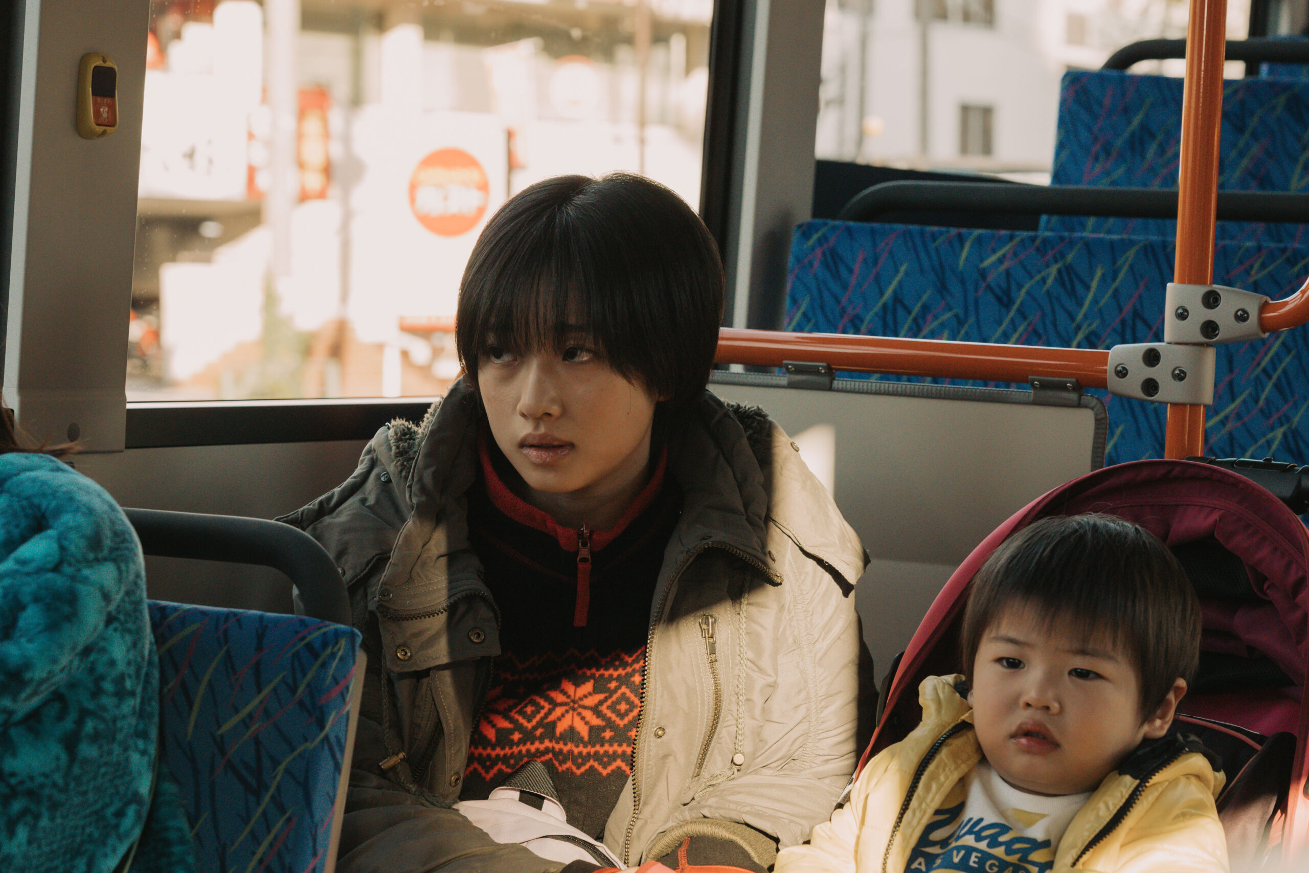 “彼女の人生を生き直す”と決意した河合優実が熱演を刻む、映画『あんのこと』新場面写真解禁｜©︎ 2023『あんのこと』製作委員会