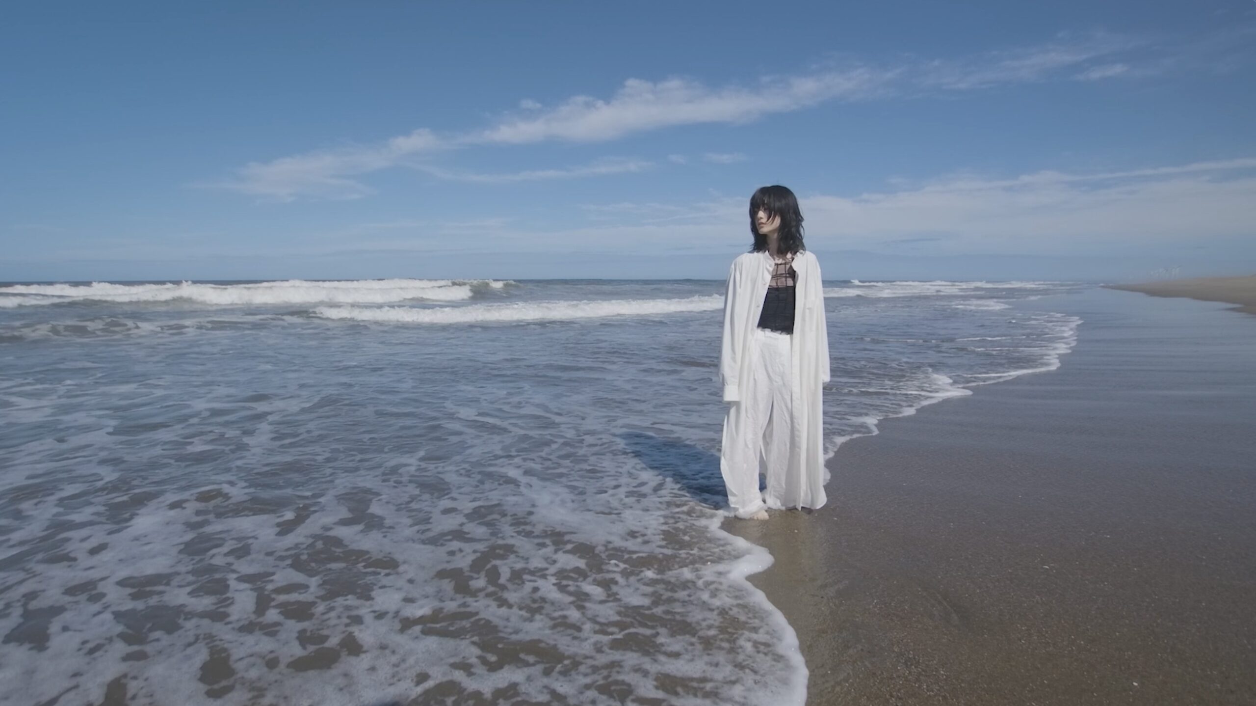 ExWHYZ「Sweet & Sour」MVプレミア公開決定、5日連続ティザー初日は海に佇むmikina｜