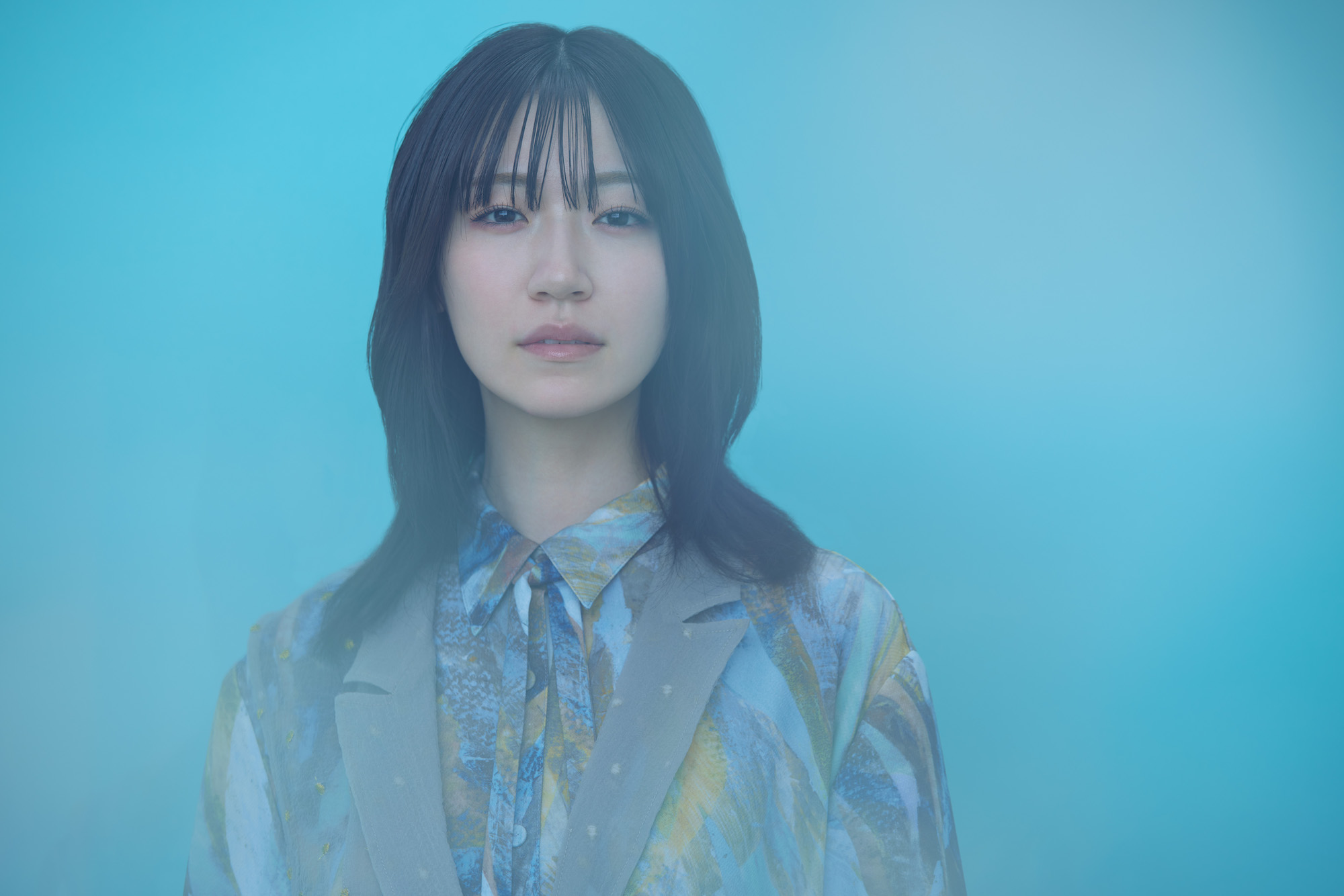 前島亜美がソロデビューアルバムの全曲視聴動画＆クレジット解禁、前山田健一提供の問題作も｜