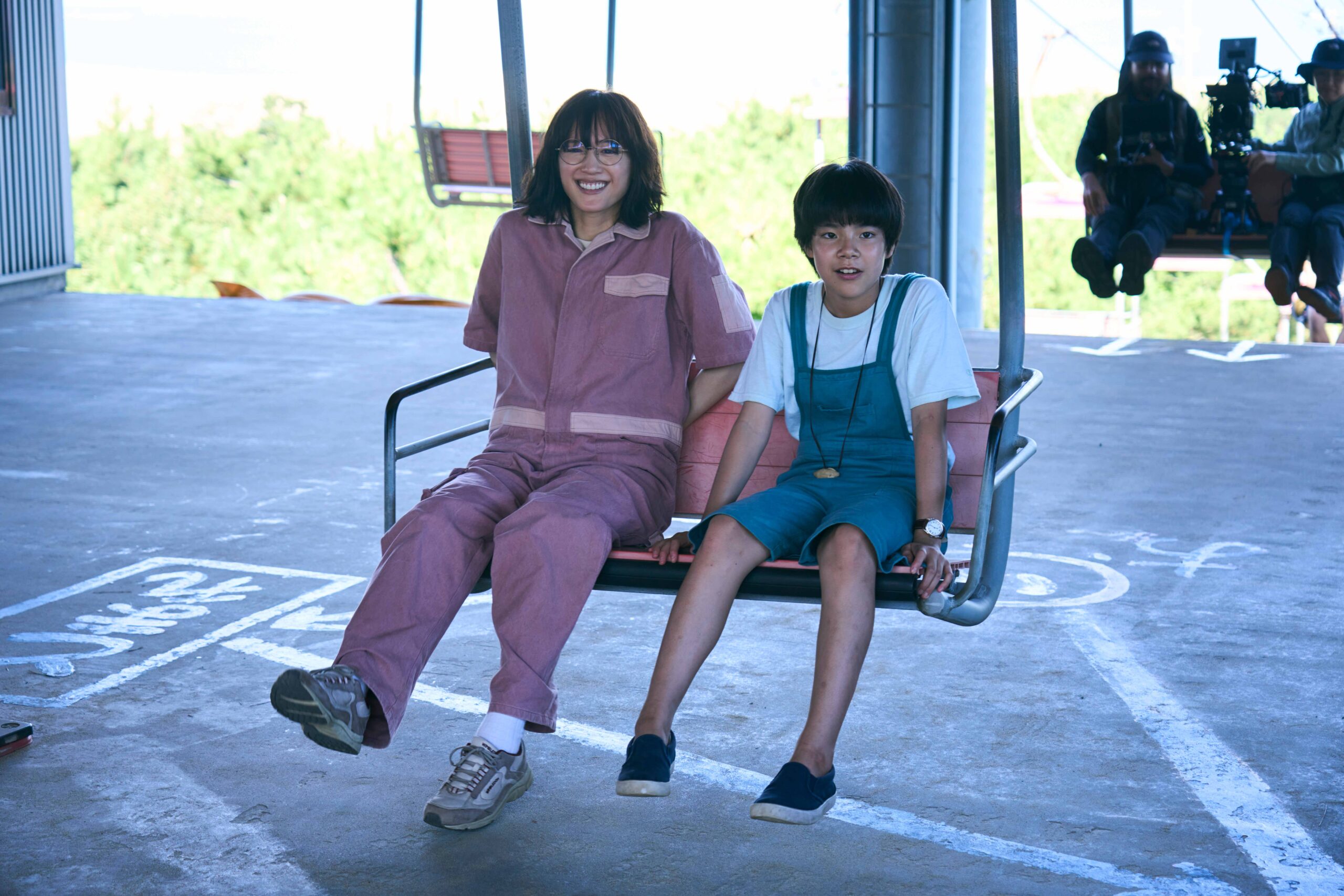 綾瀬はるかと大沢一菜の距離を縮めた“大人の夏休み”　映画『ルート29』メイキング写真解禁｜©︎2024「ルート29」製作委員会