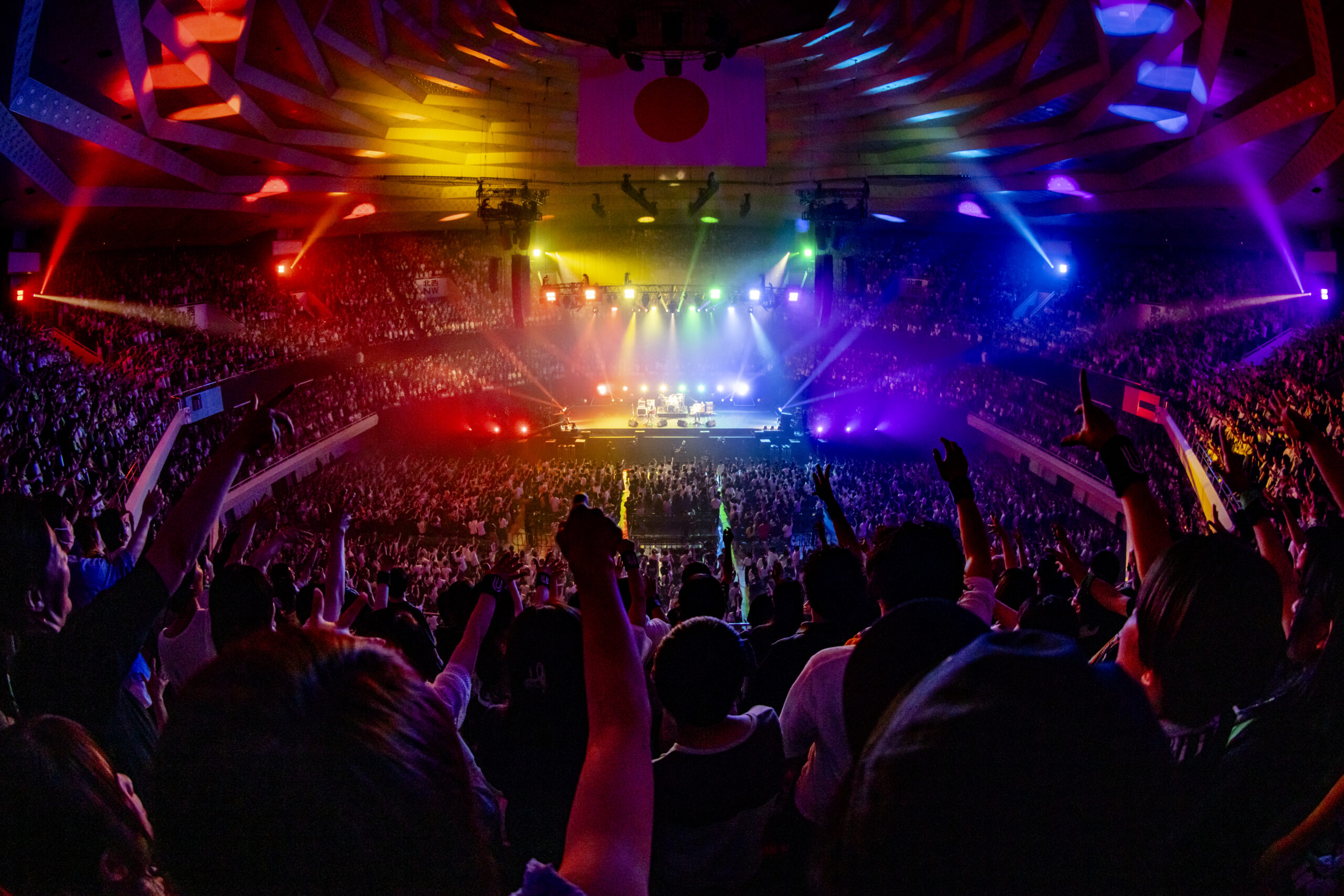 UNISON SQUARE GARDENが20周年記念武道館公演を商品化、映像とライブCDで3日間を網羅｜「UNISON SQUARE GARDEN 20th Anniversary LIVE 」ライブ写真