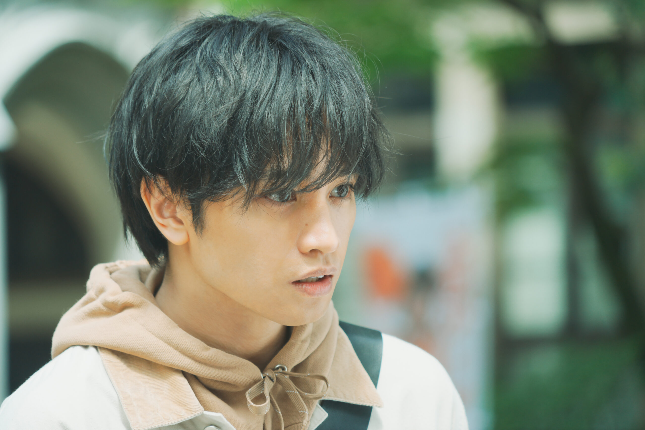 「すっぴんを見られているよう」中島健人が魅せる新境地　映画『知らないカノジョ』場面写真解禁｜©︎2025『知らないカノジョ』製作委員会