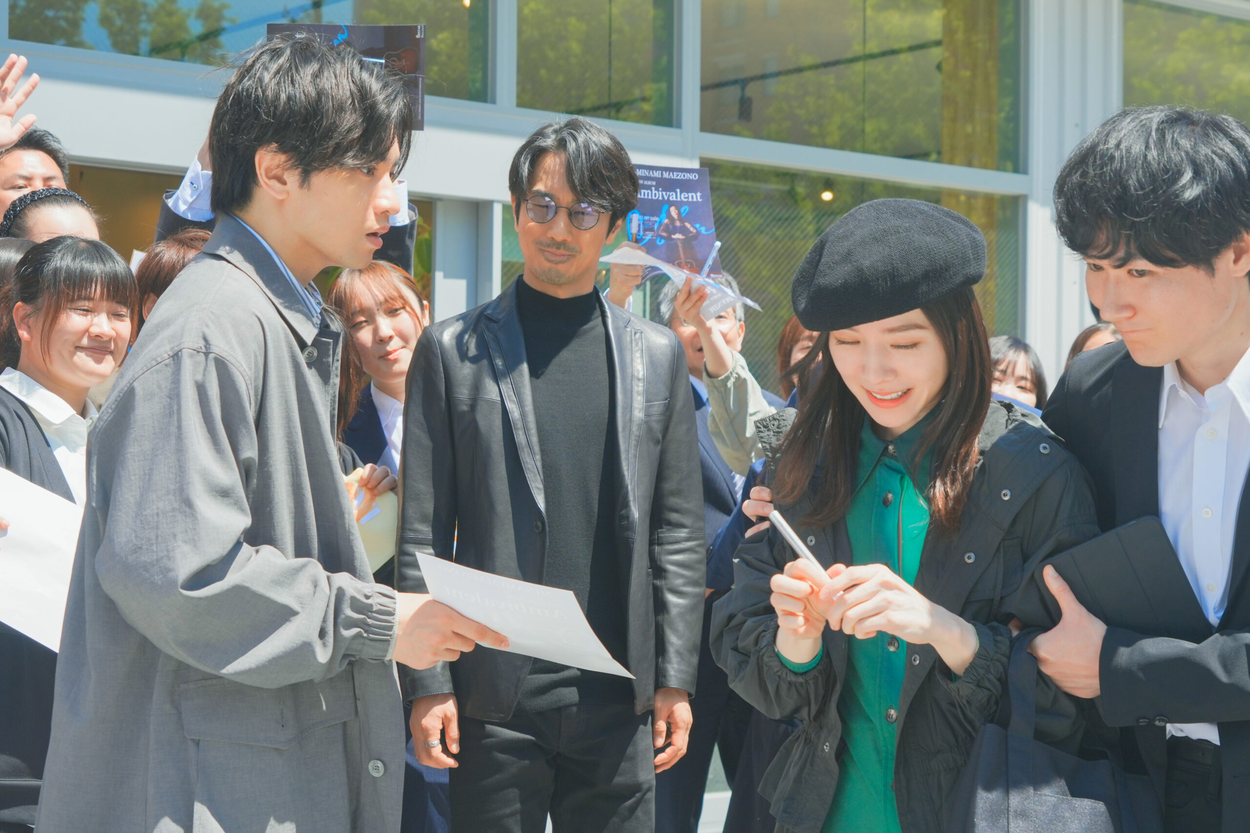 中島健人とmiletが一夜で赤の他人に、映画『知らないカノジョ』“もう一つの世界”の場面写真解禁｜©︎2025『知らないカノジョ』製作委員会
