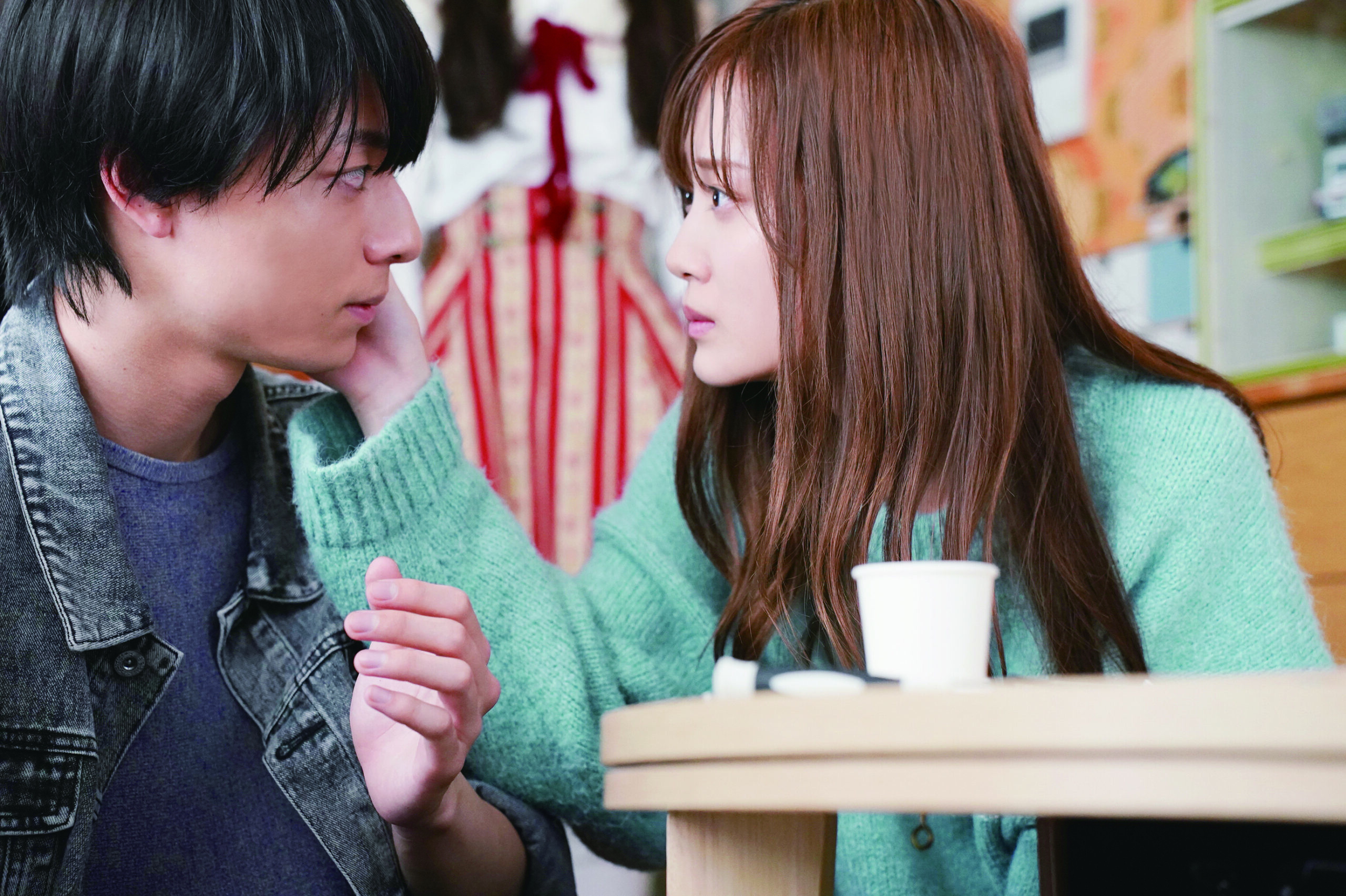 作間龍斗×山下美月が見つめ合う瞬間も、映画『山田くんとLv999の恋をする』場面写真一挙解禁｜©︎2025『山田くんとLv999の恋をする』製作委員会