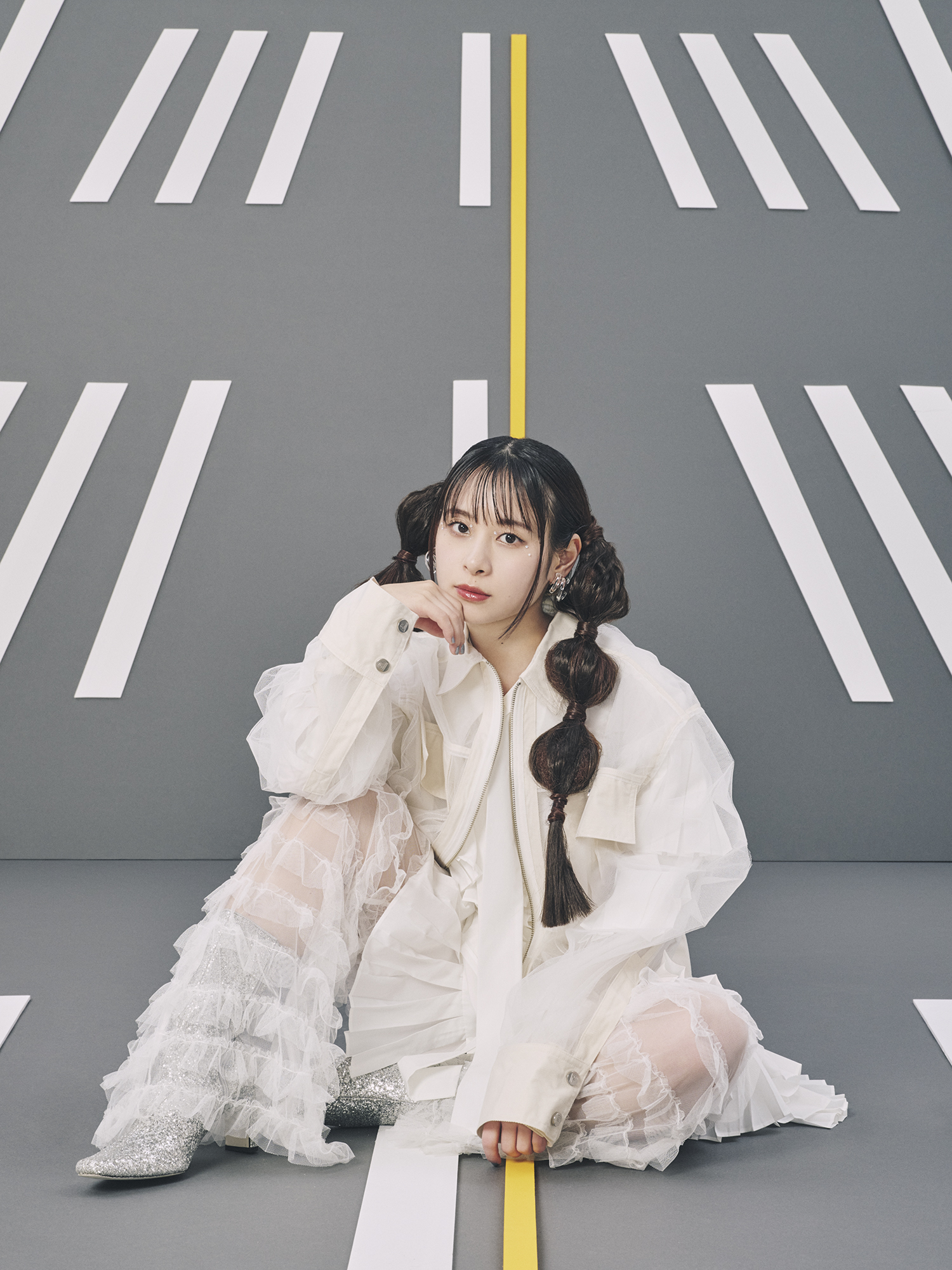 前田佳織里の新曲「尊い♡界隈」配信開始、エンディングを彩るアニメ『おじカワ』は本日から｜