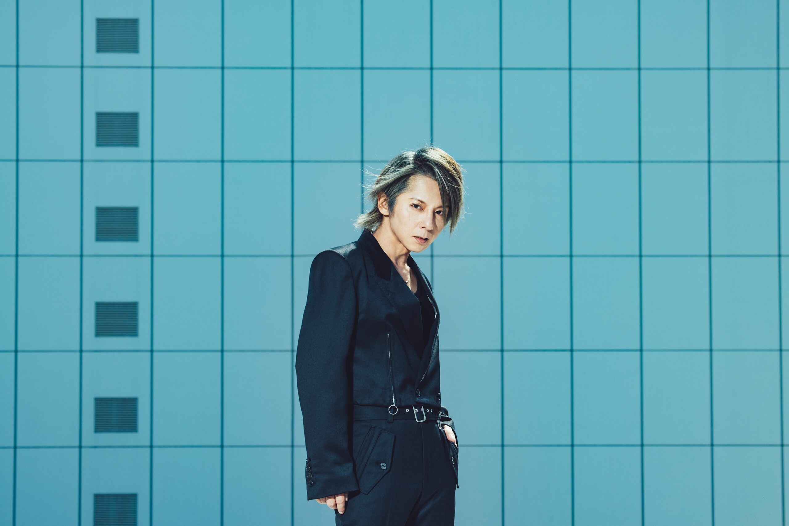 松岡充主演×白井晃演出、デヴィッド・ボウイの遺作ミュージカル『LAZARUS』上演決定｜