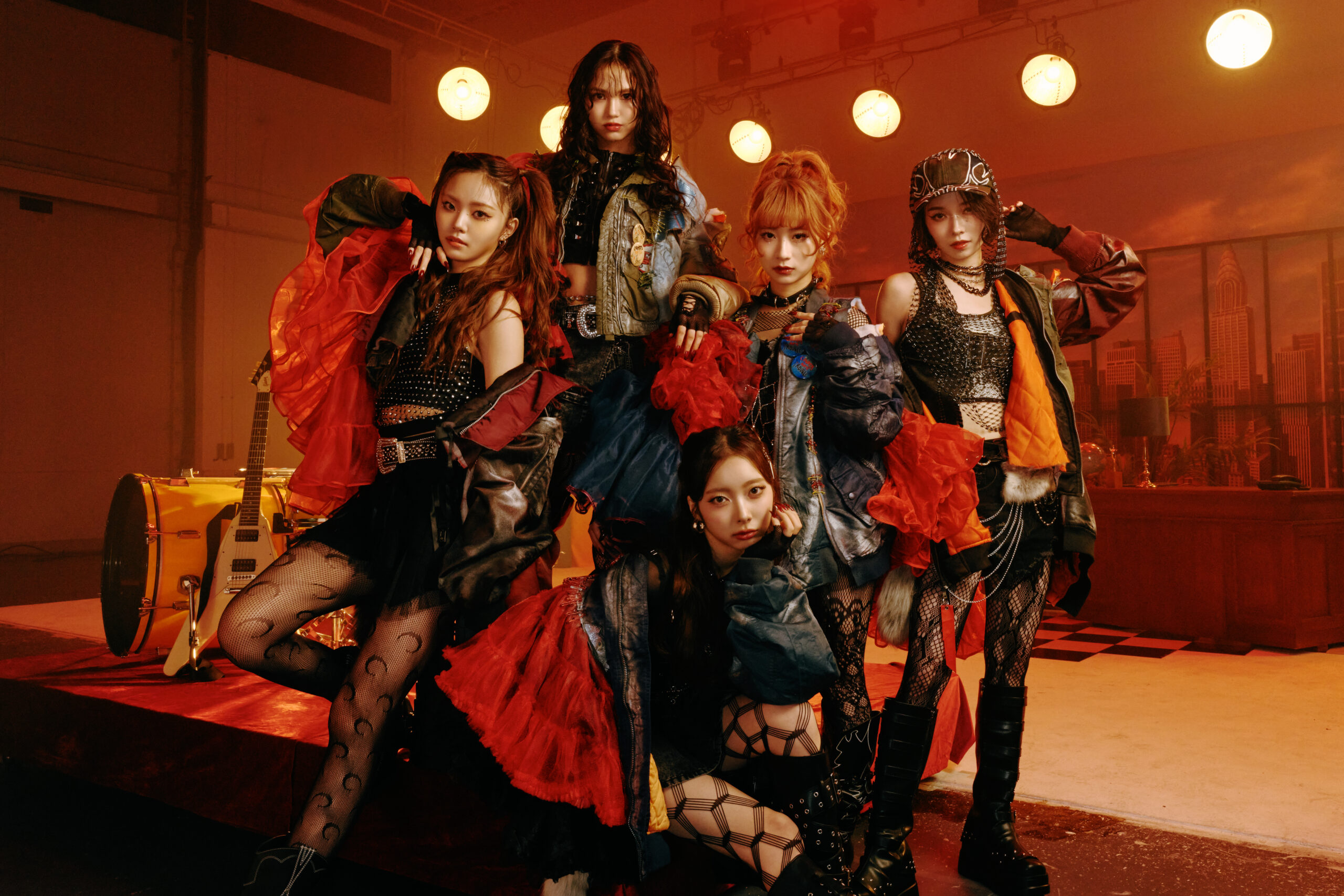 MYERAが“人生、笑ったもん勝ち！”と歌う新曲を本日配信、初演技に挑戦したMVも公開スタート｜