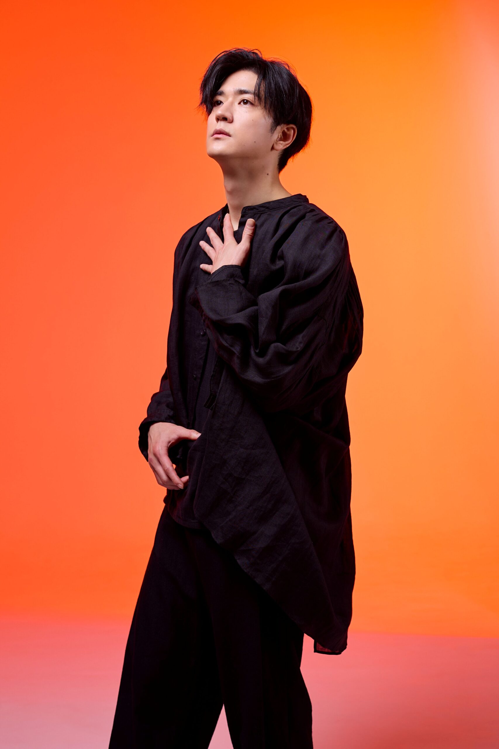 上村聡史演出×ワジディ・ムワワド作『みんな鳥になって』に中島裕翔、岡本健一、岡本玲ら出演決定｜撮影：山崎伸康
