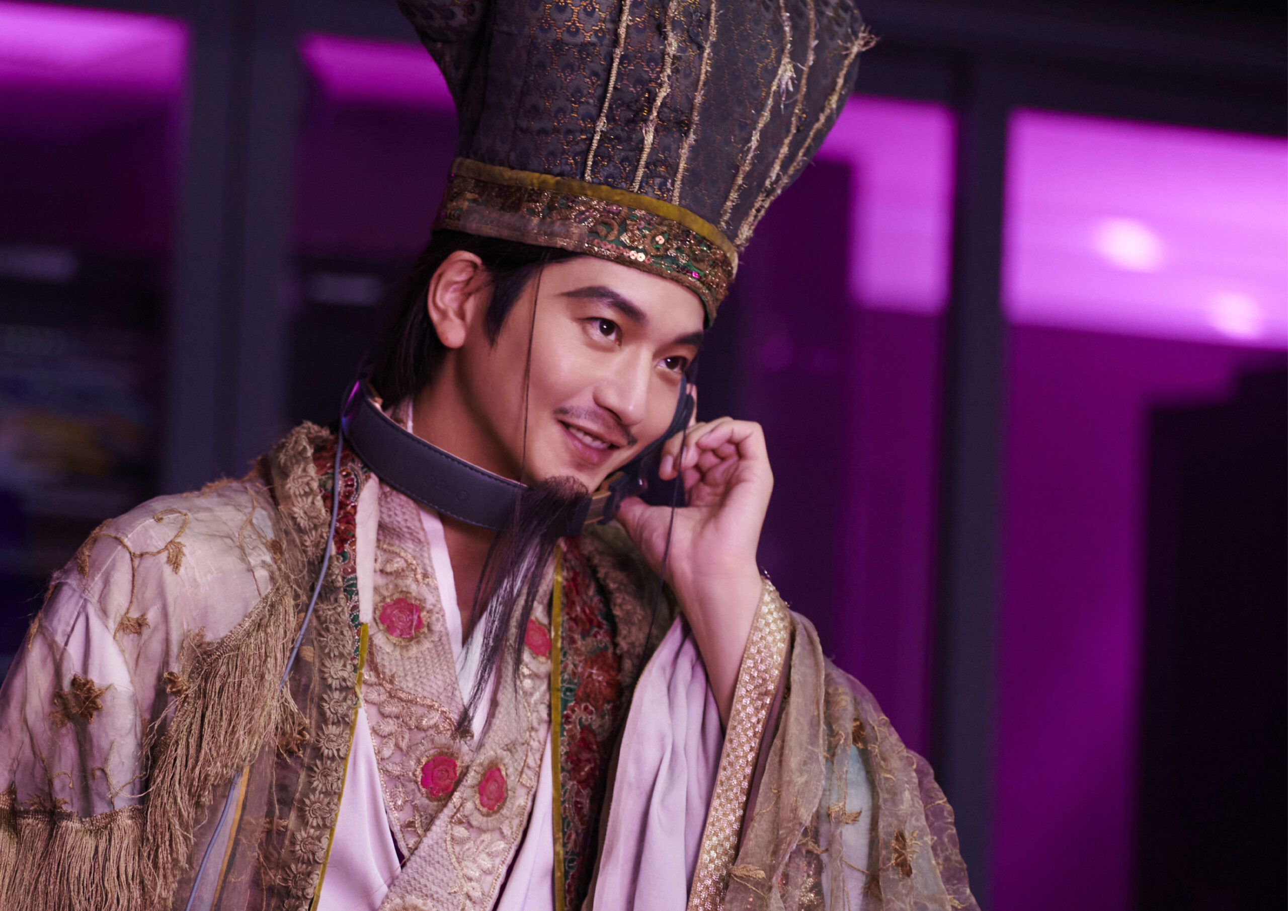 向井理や神尾楓珠らが三国志さながらの三つ巴に、映画『パリピ孔明』臨場感あふれる場面写真解禁｜©︎四葉夕ト・小川亮／講談社　©︎2025 フジテレビジョン 松竹 講談社 FNS27社