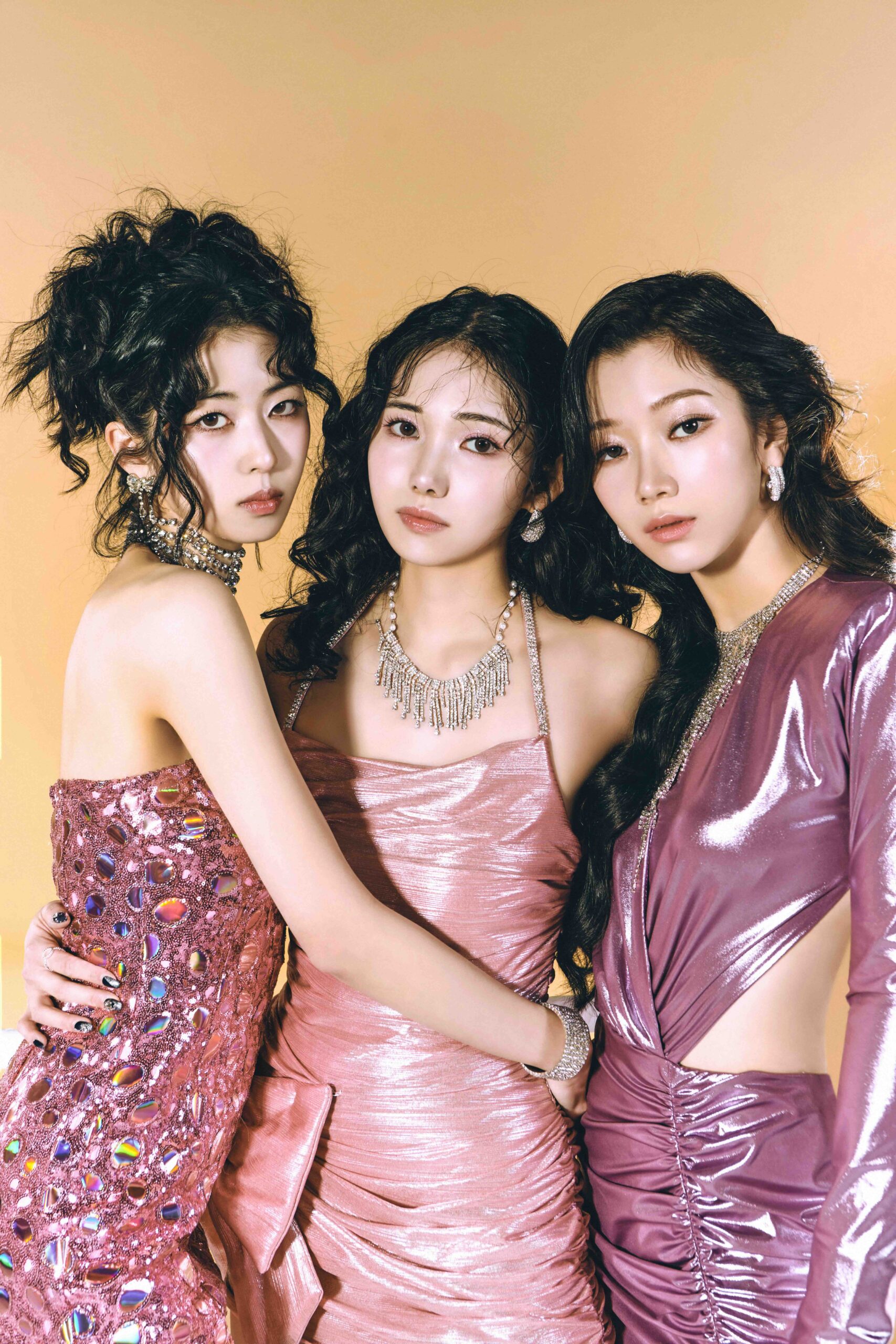 IS:SUE3rdシングル『EXTREME DIAMOND』トラックリスト解禁、強力な制作陣が明らかに｜©︎LAPONE GIRLS 