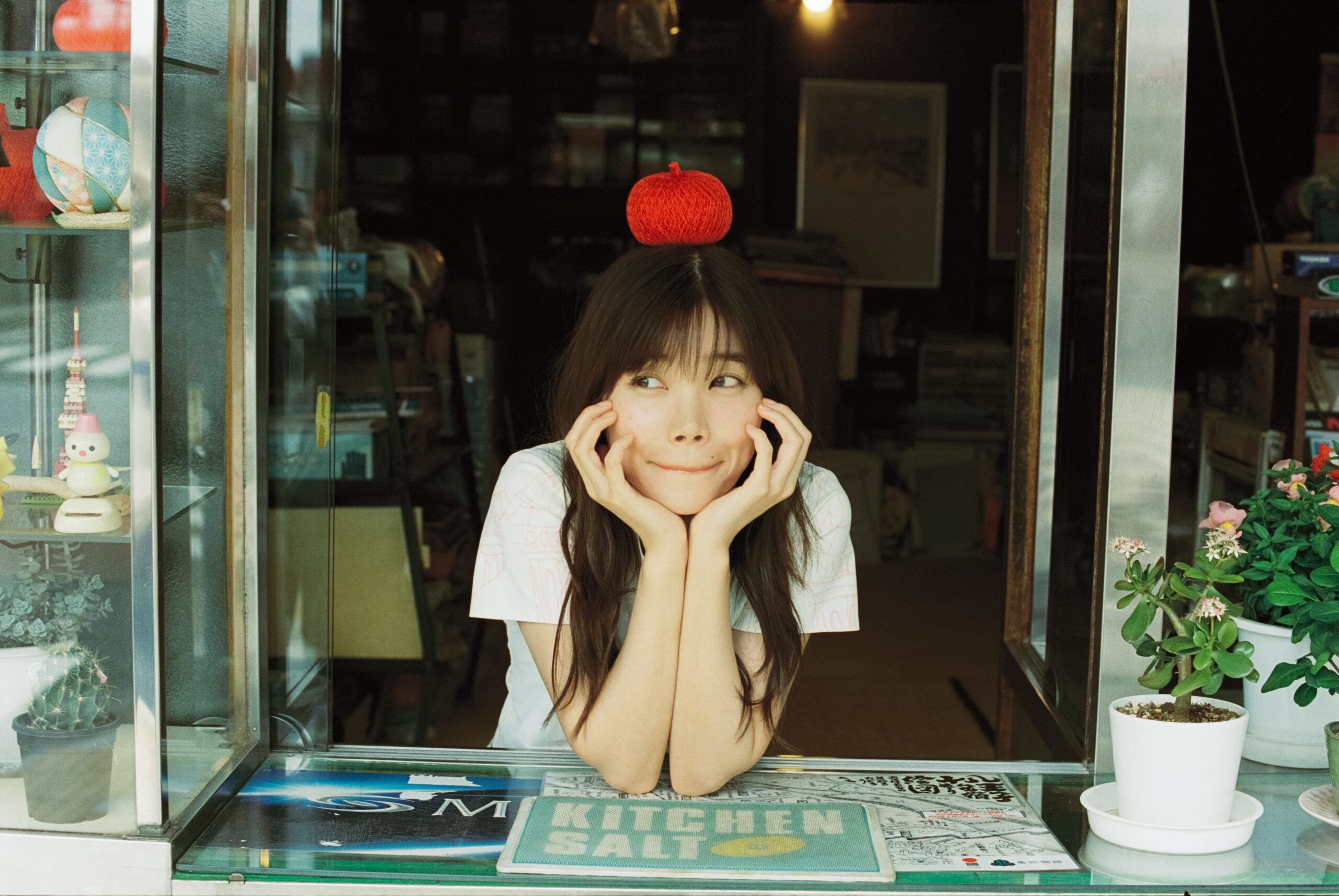 CENTが本田翼主演『北くんシェア』主題歌担当、幸せのあり方を歌う新曲は「ラブシンドローム」｜