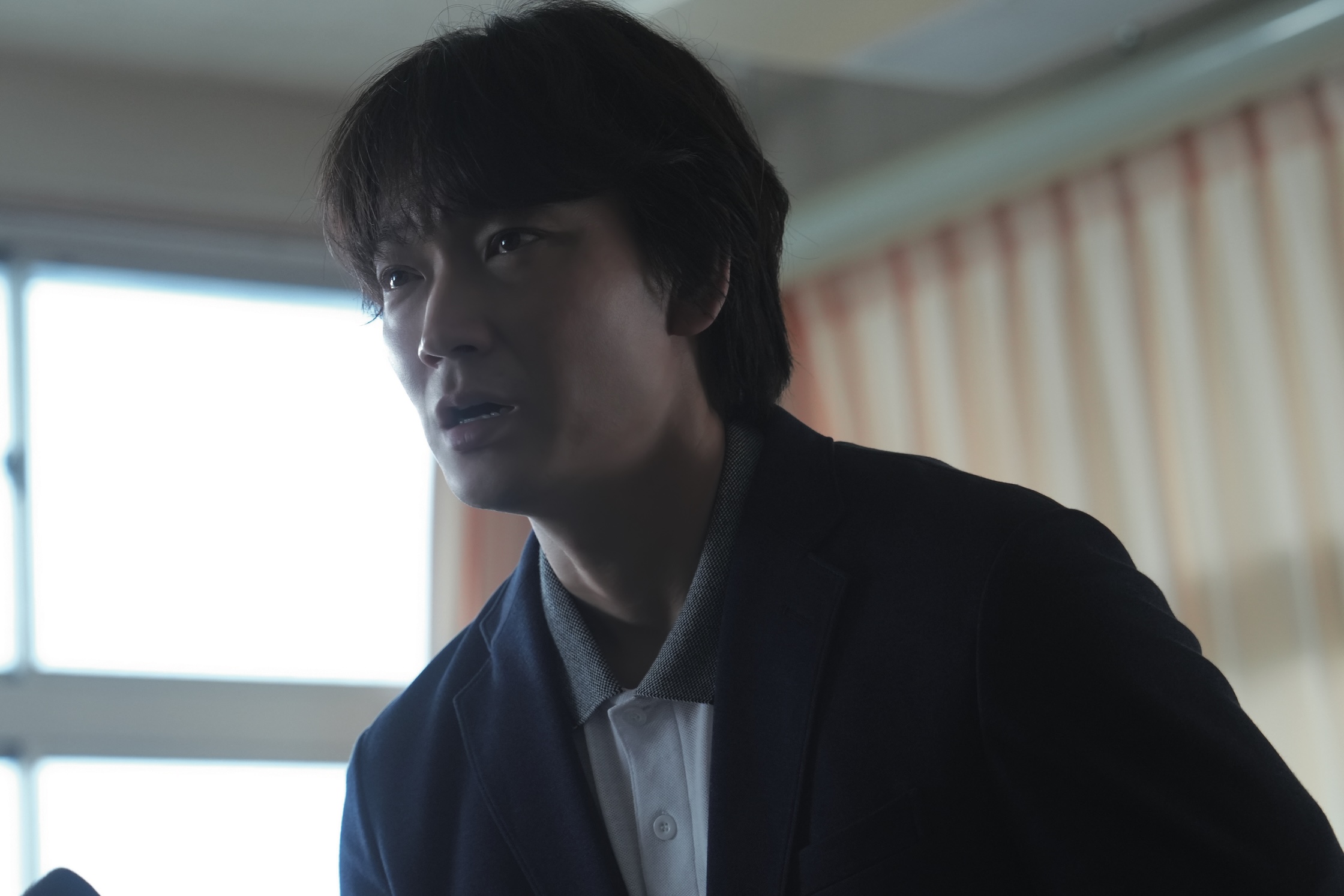 綾野剛×柴咲コウ×亀梨和也が共演裏話と作品の魅力を語る、映画『でっちあげ』特別映像2本解禁｜©︎2007 福田ますみ/新潮社 ©︎2025「でっちあげ」製作委員会