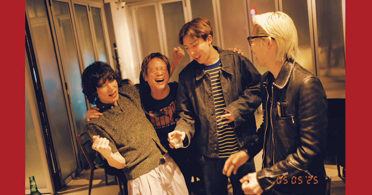 go!go!vanillasの14ヵ月を収めた写真集『WHAT TIME IS IT, what time 