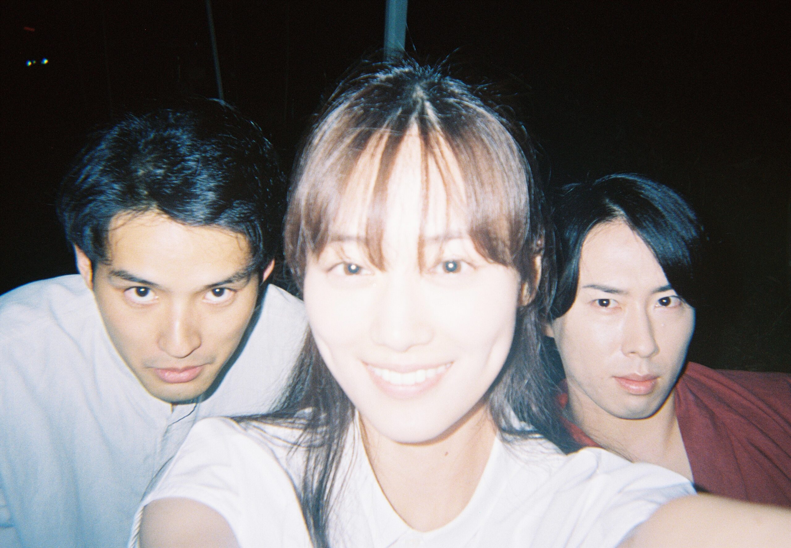 水上恒司×山下美月×宮舘涼太『火喰鳥を、喰う』飾らないキュートな素顔を捉えたオフショット解禁｜©2025「火喰鳥を、喰う」製作員会