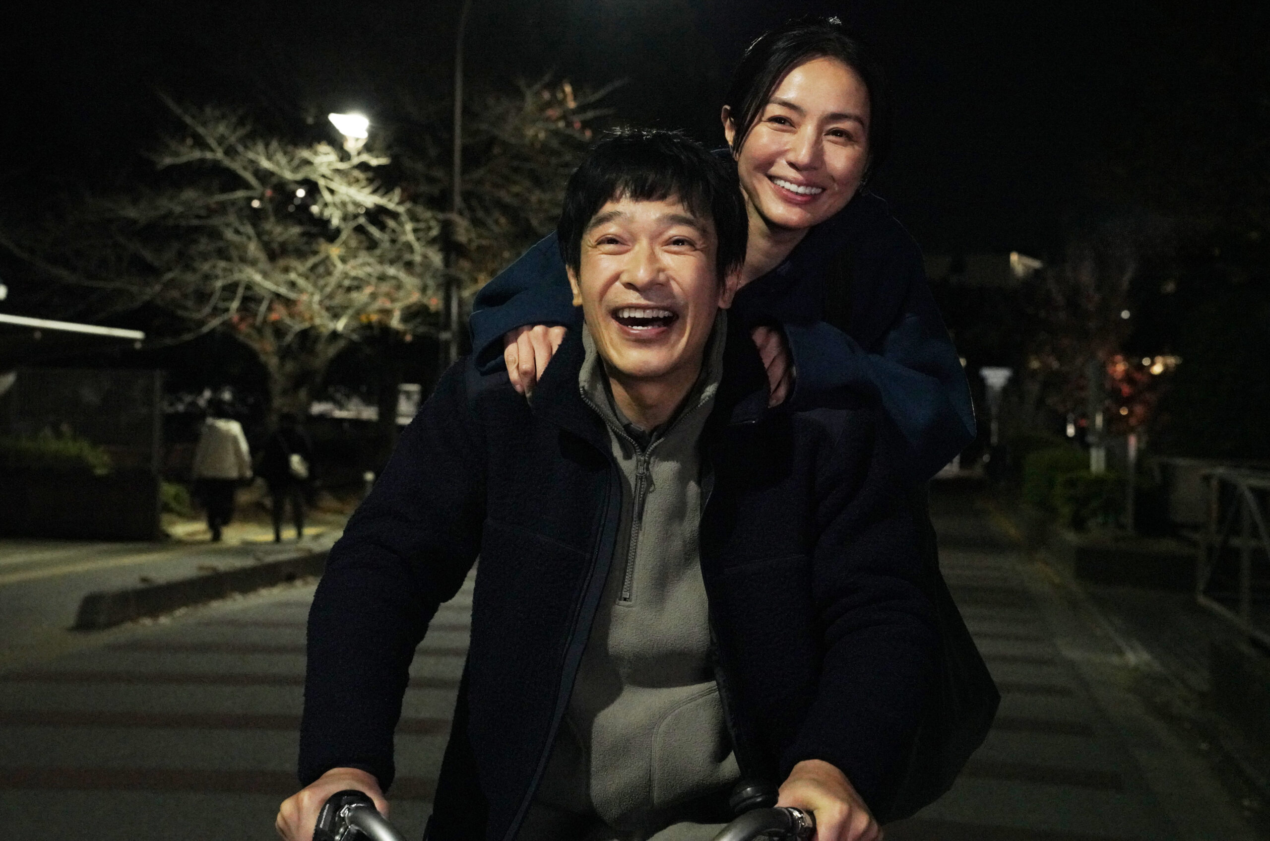 堺雅人×井川遥共演『平場の月』最新90秒予告解禁、主題歌は星野源の書き下ろし曲に｜©2025映画「平場の月」製作委員会