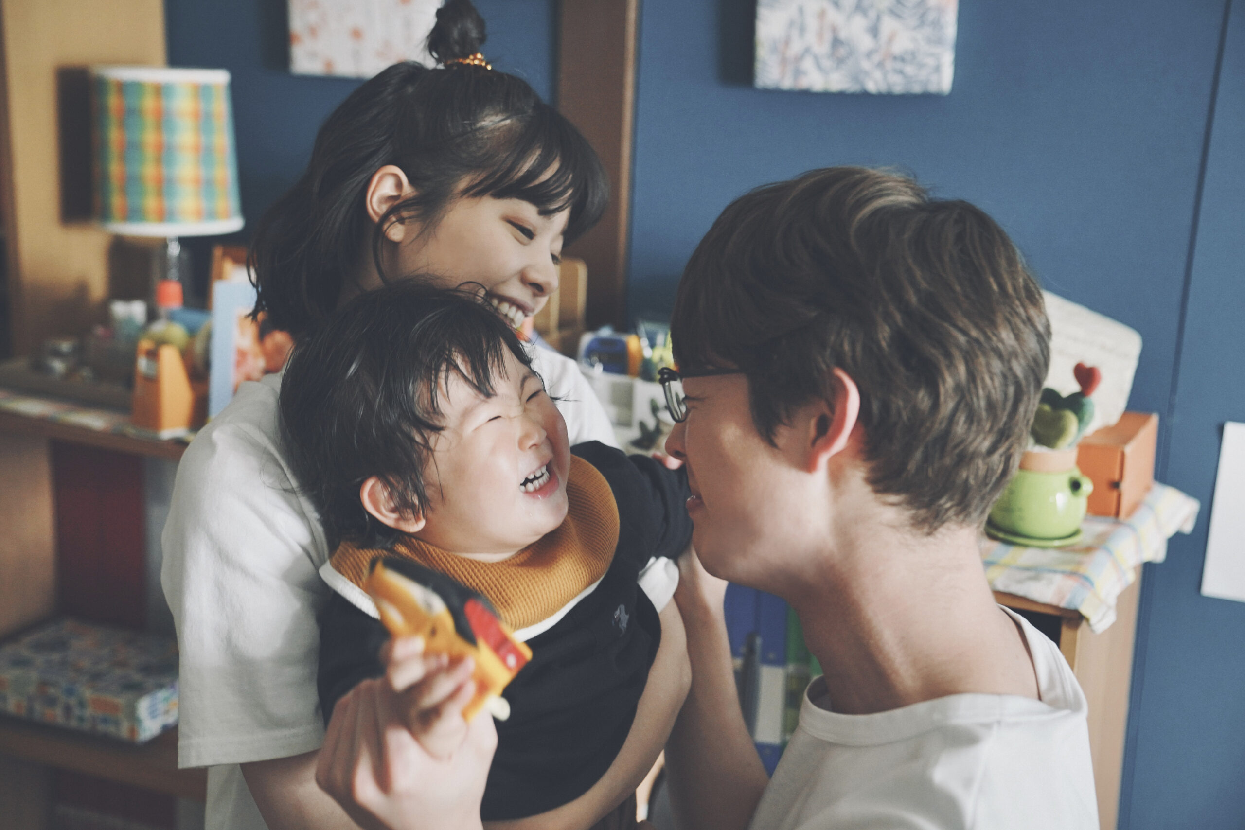 岸井ゆきの×宮沢氷魚W主演映画『佐藤さんと佐藤さん』日常の小さな幸せが凝縮された場⾯写真解禁｜©︎ 2025『佐藤さんと佐藤さん』製作委員会