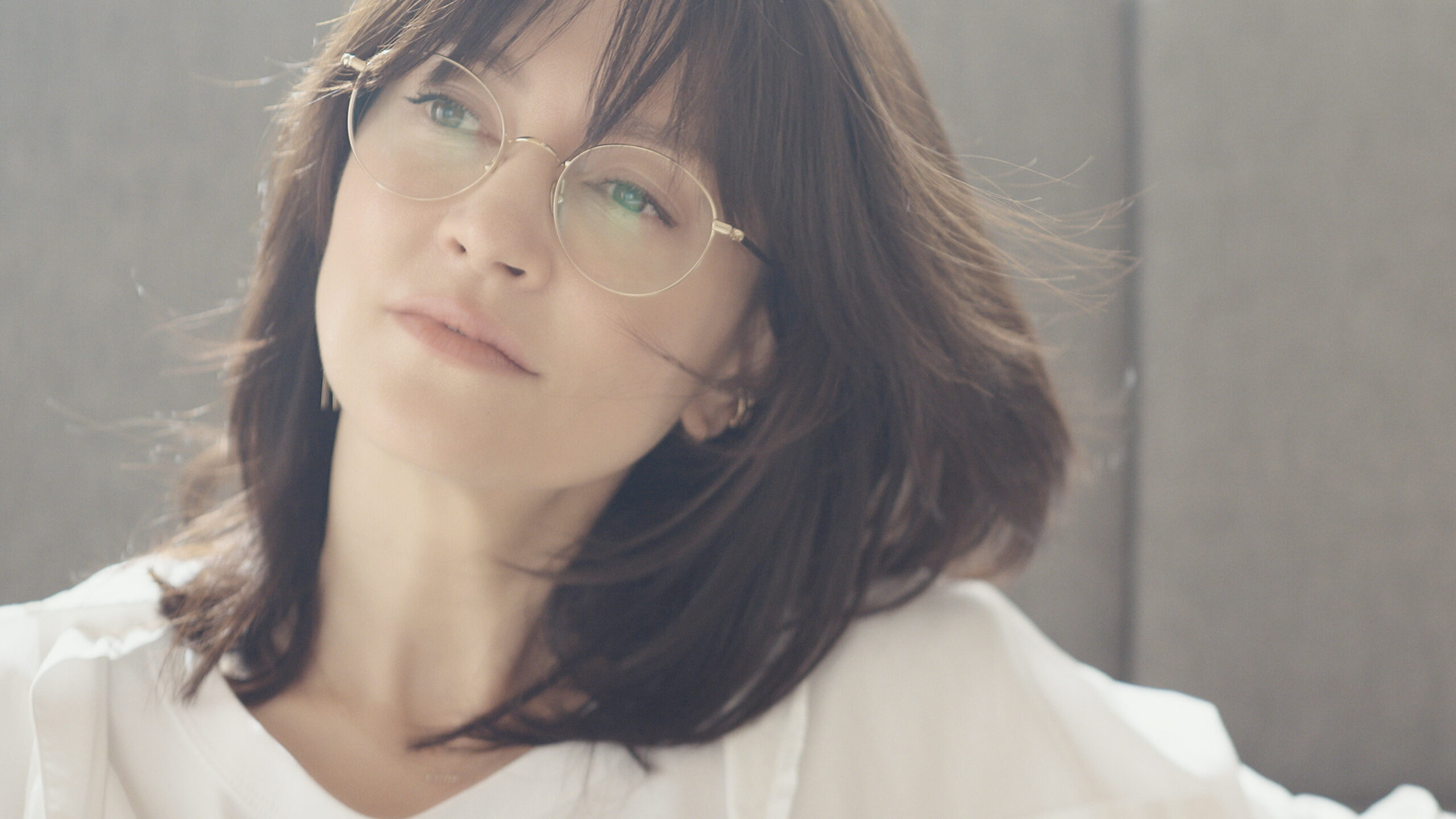 アンジェラ・アキが“48歳のリアル”を書いた新曲「Floating Planets」配信開始、MVも同時公開｜