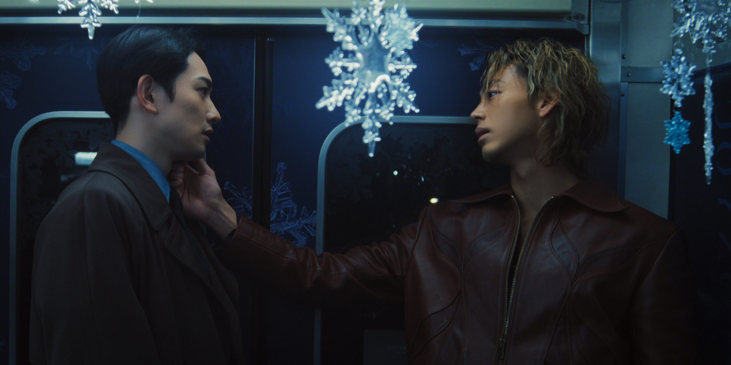 竹内涼真×町田啓太が視線を絡ます『10DANCE』新カット解禁、2人が“愛”を体現した全4点｜