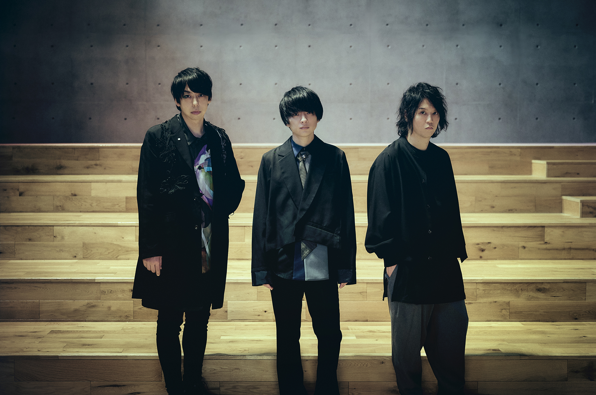 UNISON SQUARE GARDENが新アー写解禁、“うるわしい”姿でニューシングルの世界観表現｜