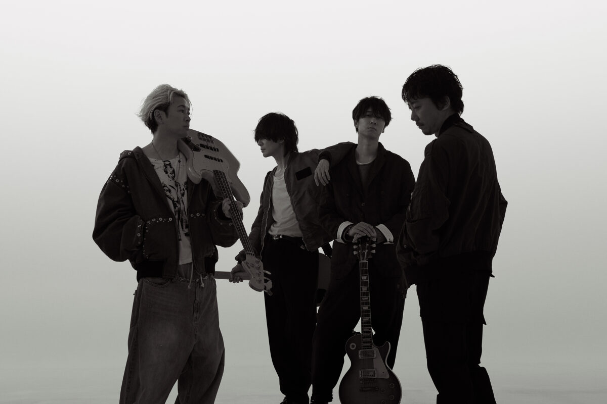 BUMP OF CHICKENが結成30周年記念で全アルバムをカセットテープ化