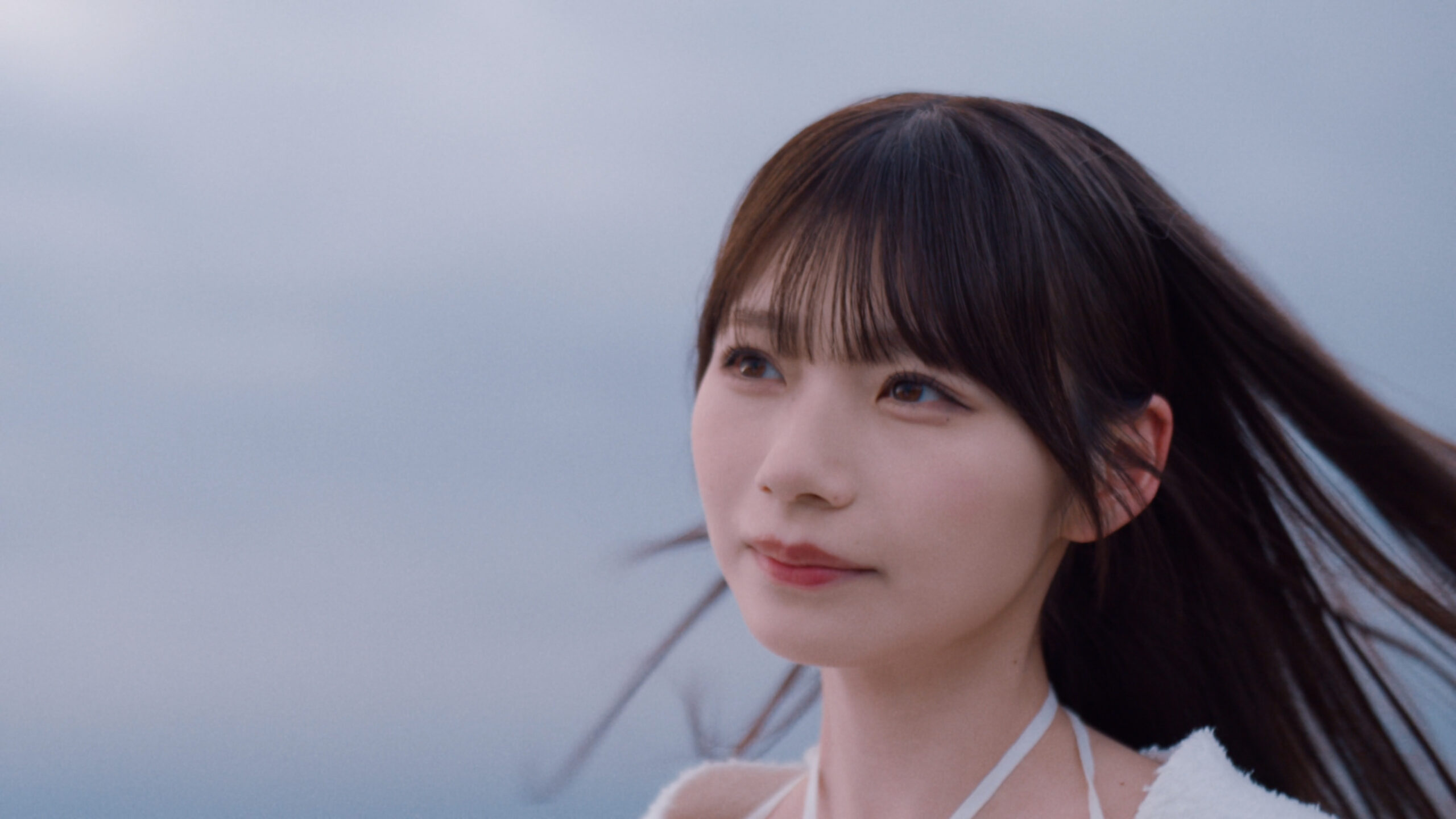 乃木坂46最新シングル収録「愛って羨ましい」MV公開、岡本姫奈センターのアンダーメンバー楽曲｜
