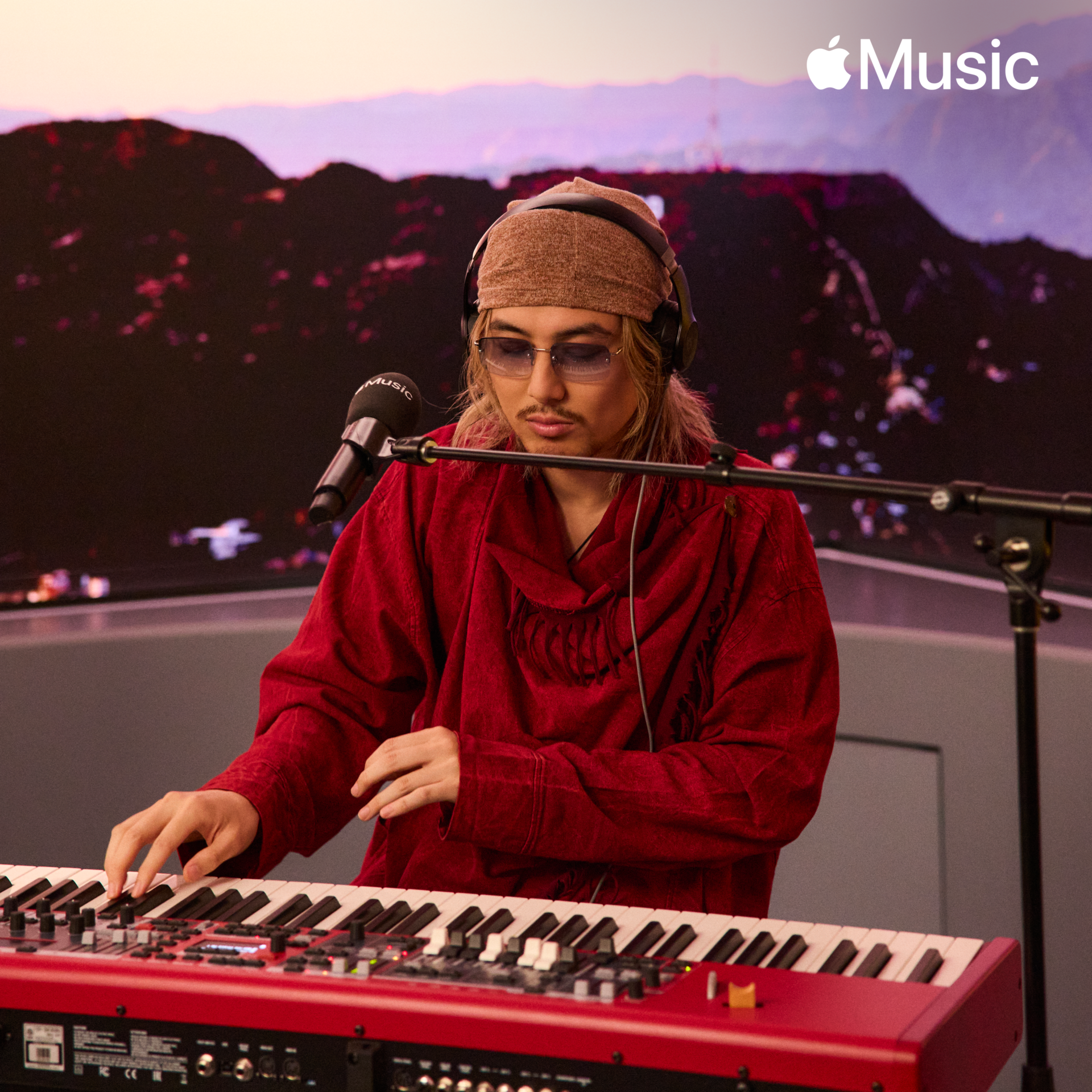 『Live at Apple Music Radio』配信ジャケット