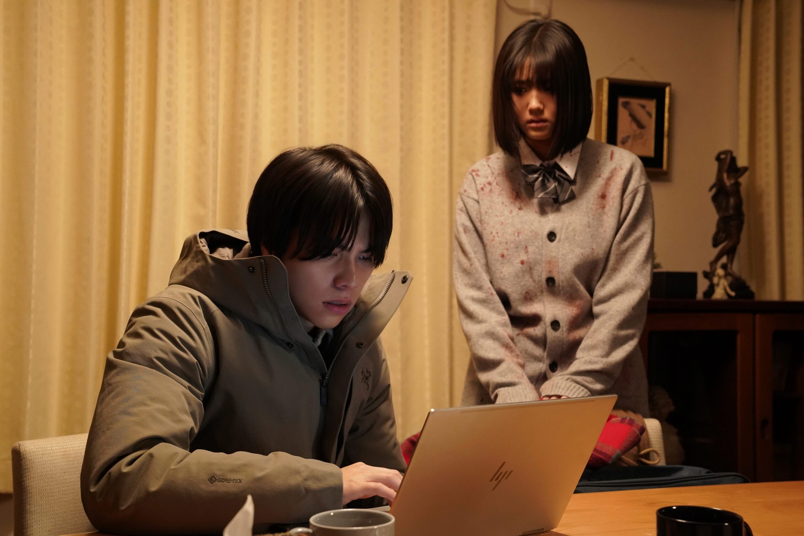 重岡大毅×原菜乃華『5秒で完全犯罪を生成する方法』人物相関図解禁、事件を巡る関係性が明らかに｜© 2026 Gaga Corporation/Storm Labels Inc./Studio i3