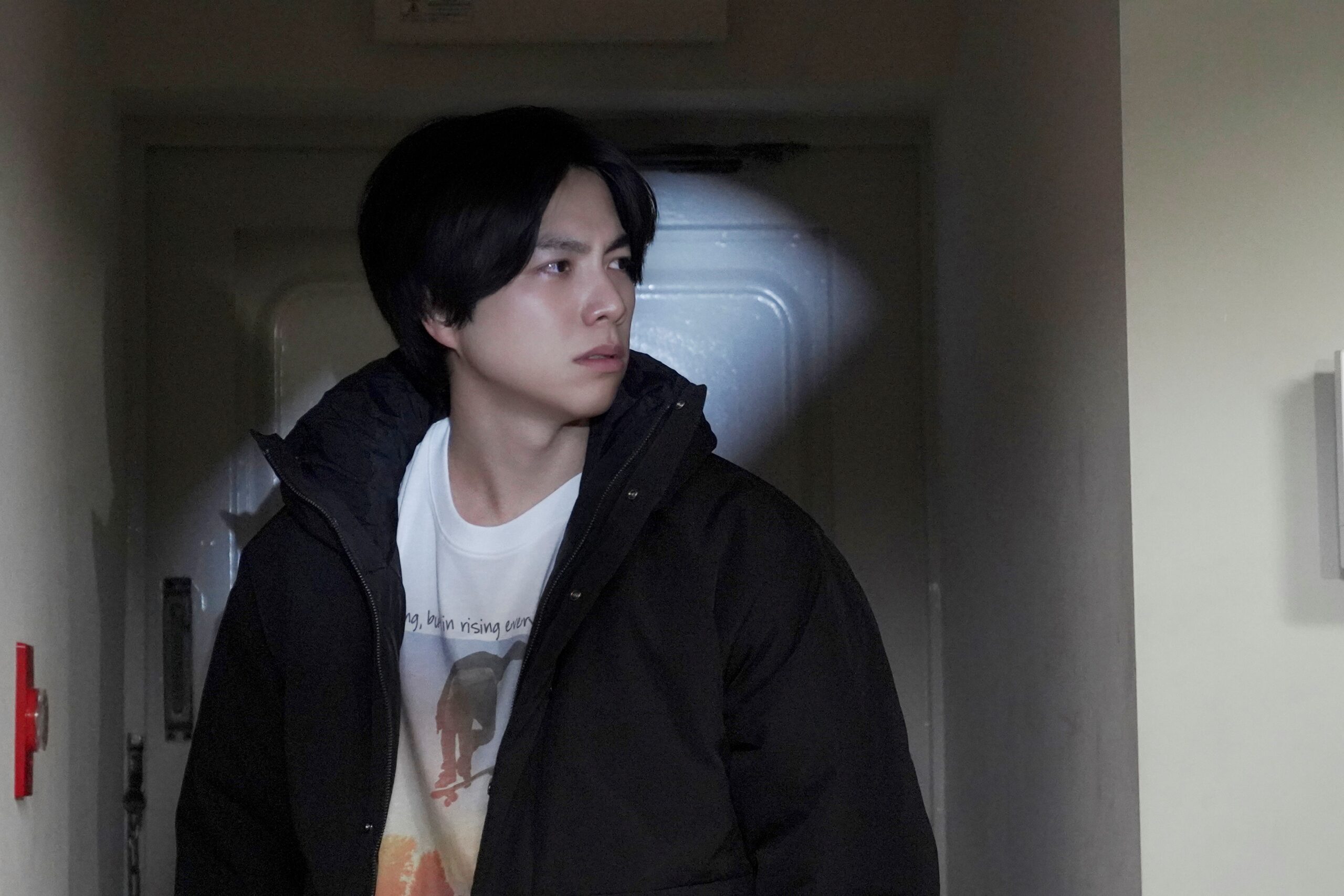 生成AIは犯罪の共犯になり得る？『5秒で完全犯罪を生成する方法』主演・重岡大毅が危機感を語る｜© 2026 Gaga Corporation/Storm Labels Inc./Studio i3