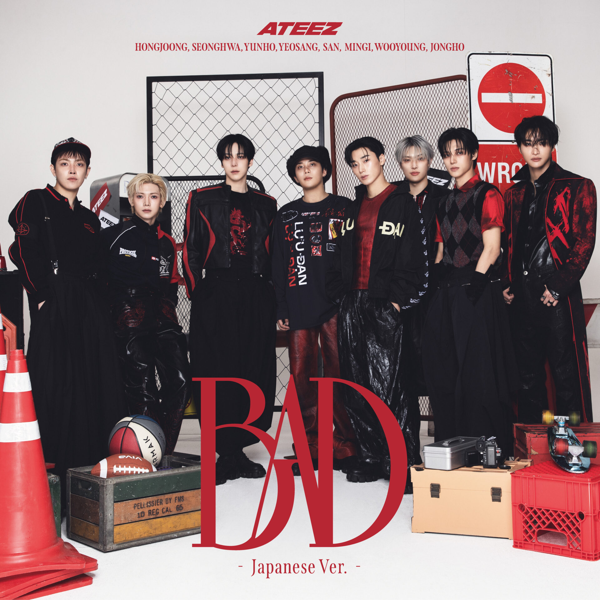 『BAD (Japanese Ver.)』初回フラッシュプライス盤 ジャケット写真 ©ユニバーサルミュージック