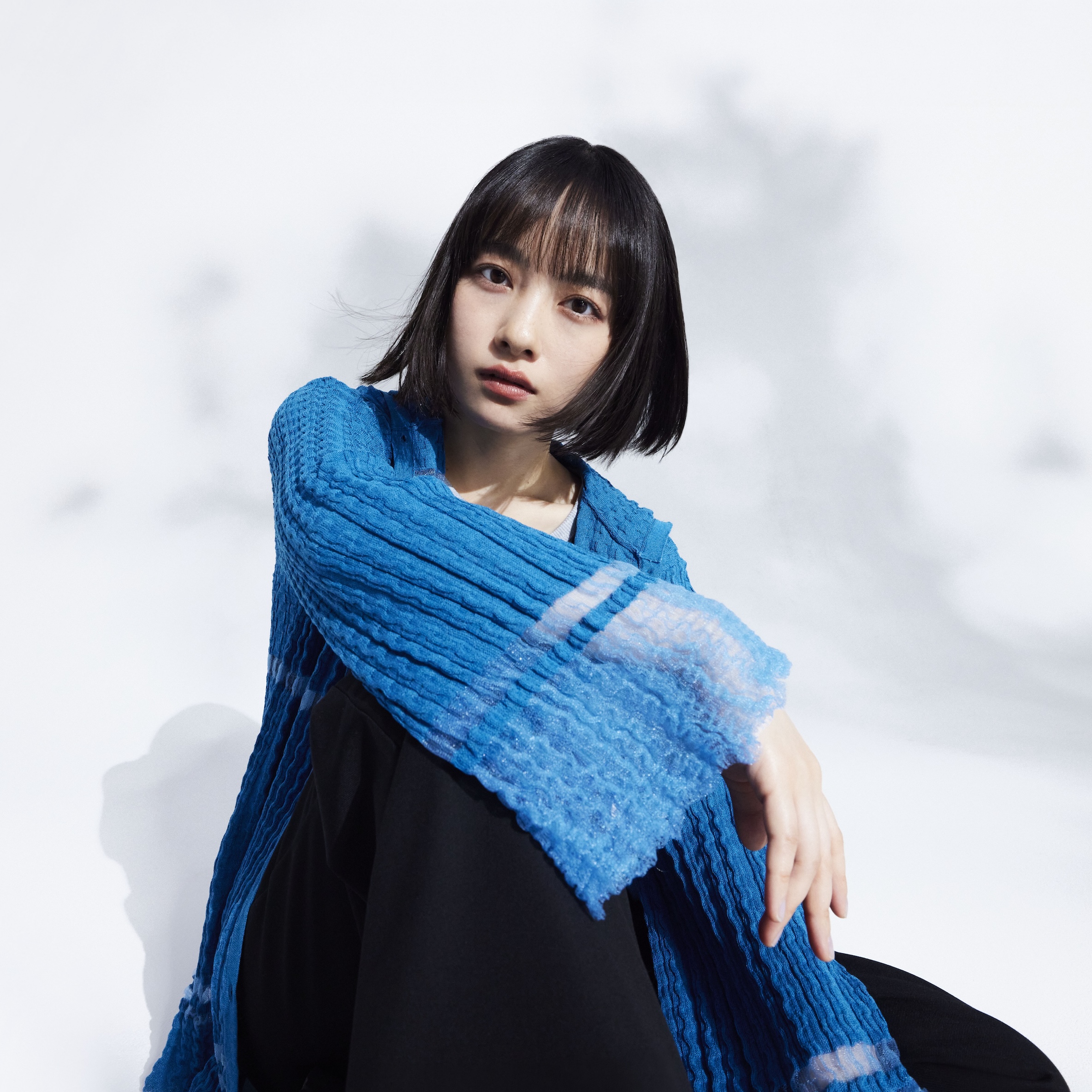明日ニューシングル『大人になったら』をリリースするTOMOO、9ヵ月ぶりの新アー写公開｜