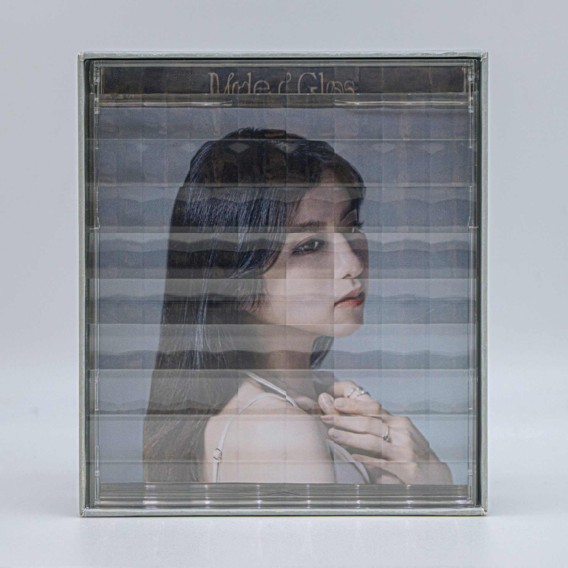『Made of Glass』初回生産限定DVD盤ジャケット