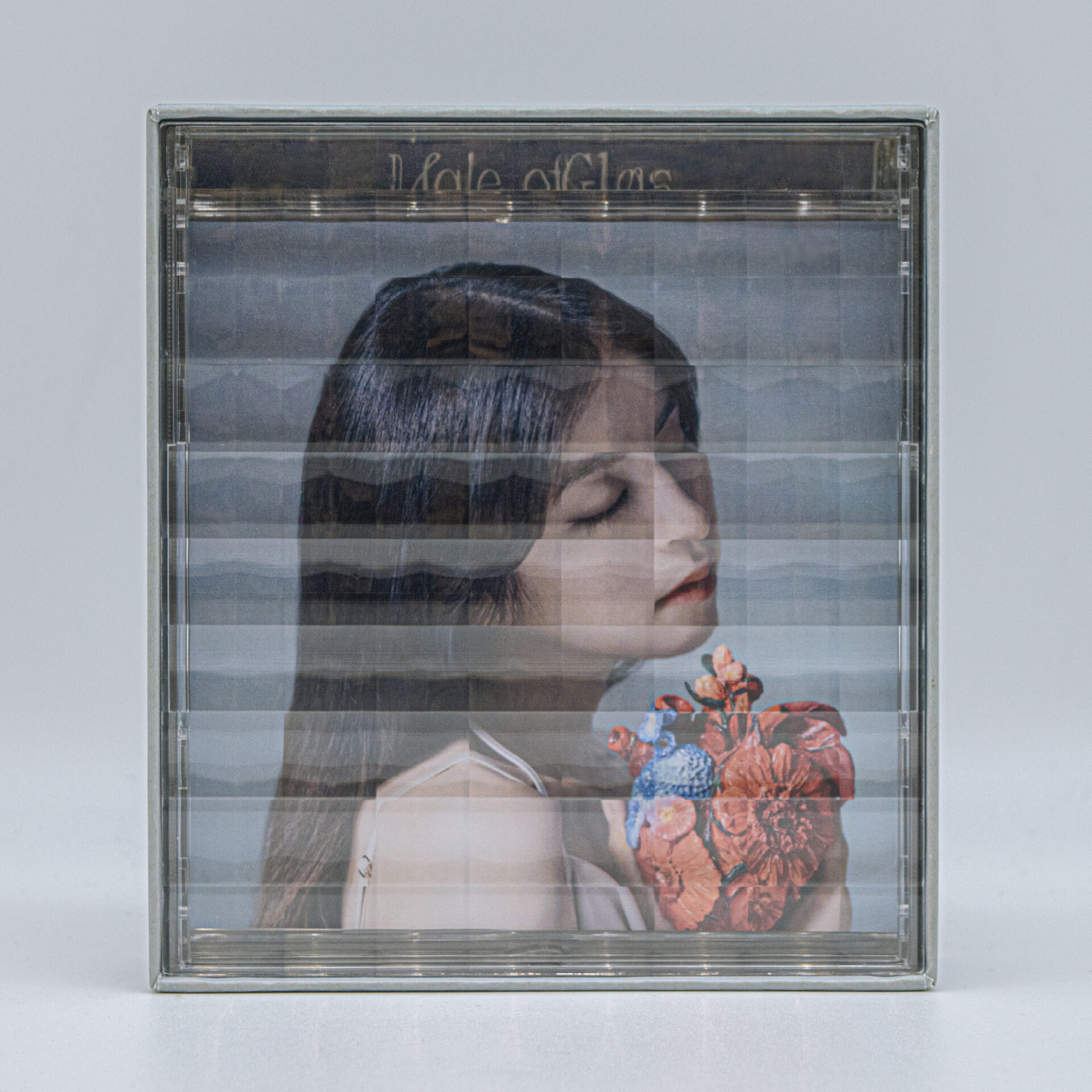 『Made of Glass』初回生産限定Blu-ray盤ジャケット