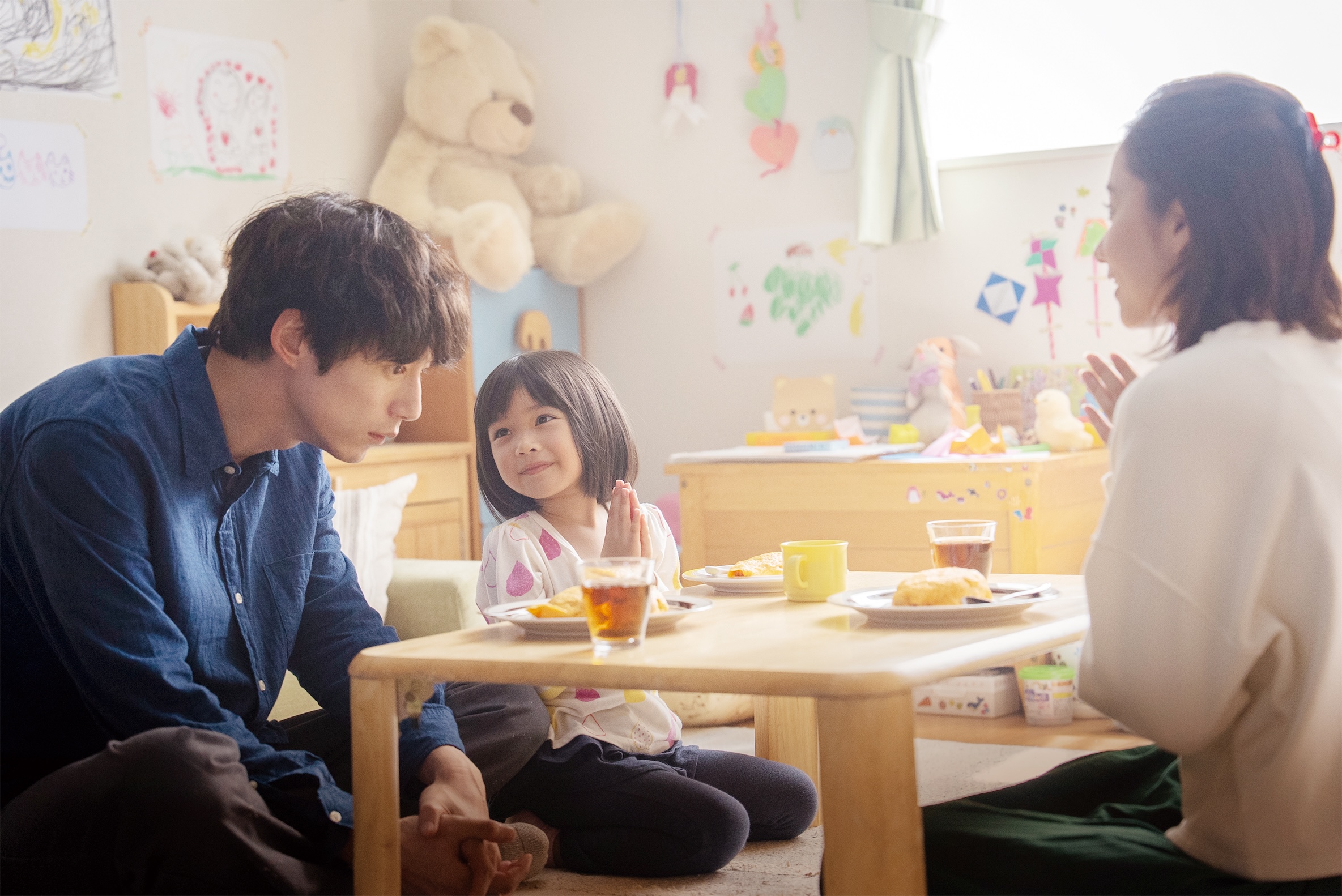 “どこにでもある幸せ”はなぜ失われた？坂口健太郎主演『私はあなたを知らない、』場面写真10点解禁｜©IDKYPs./Pyramide Productions