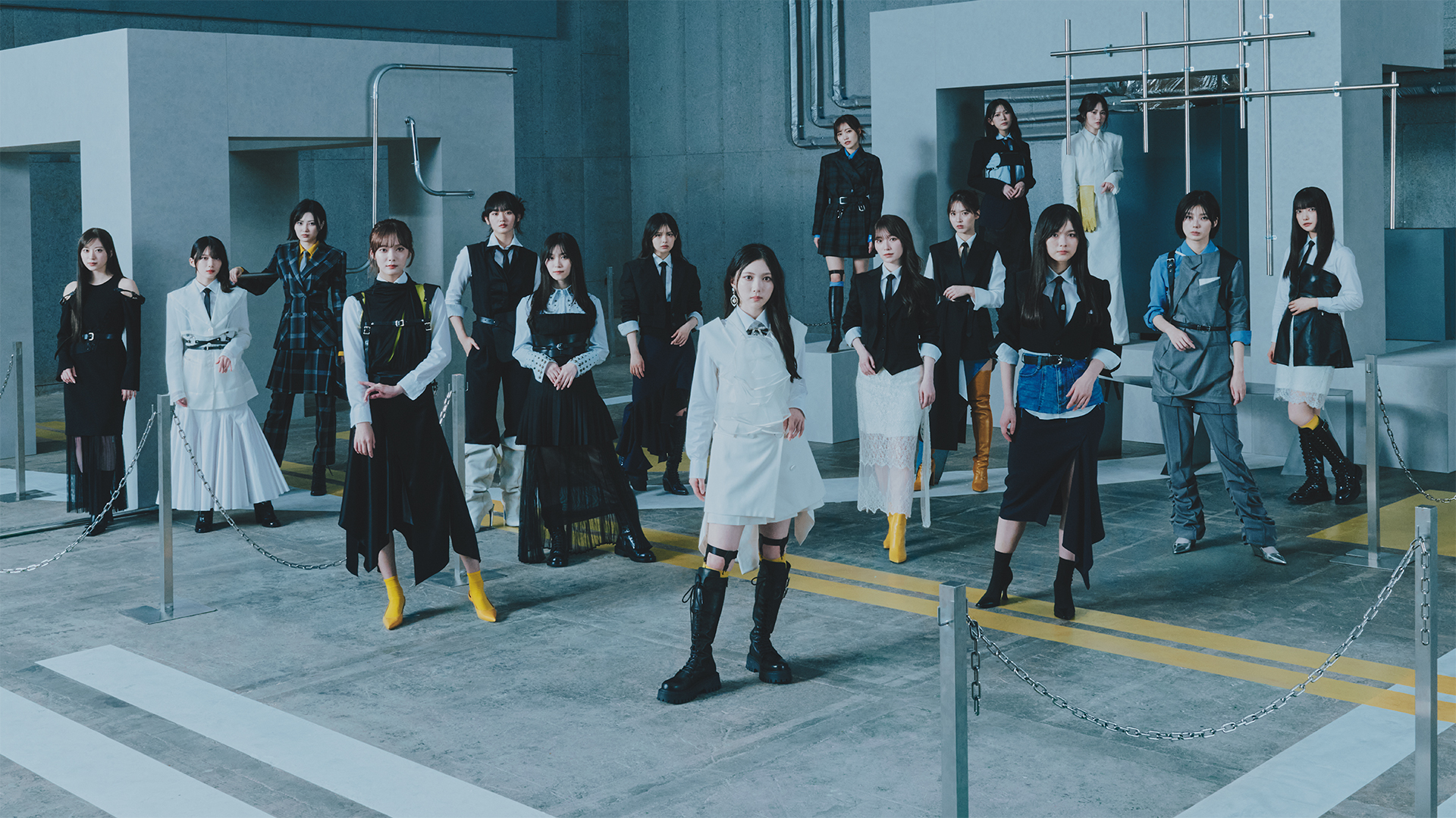 櫻坂46、谷口愛季センターの『愛MUST BE』新ビジュアル解禁　ティザーではその撮影風景も｜